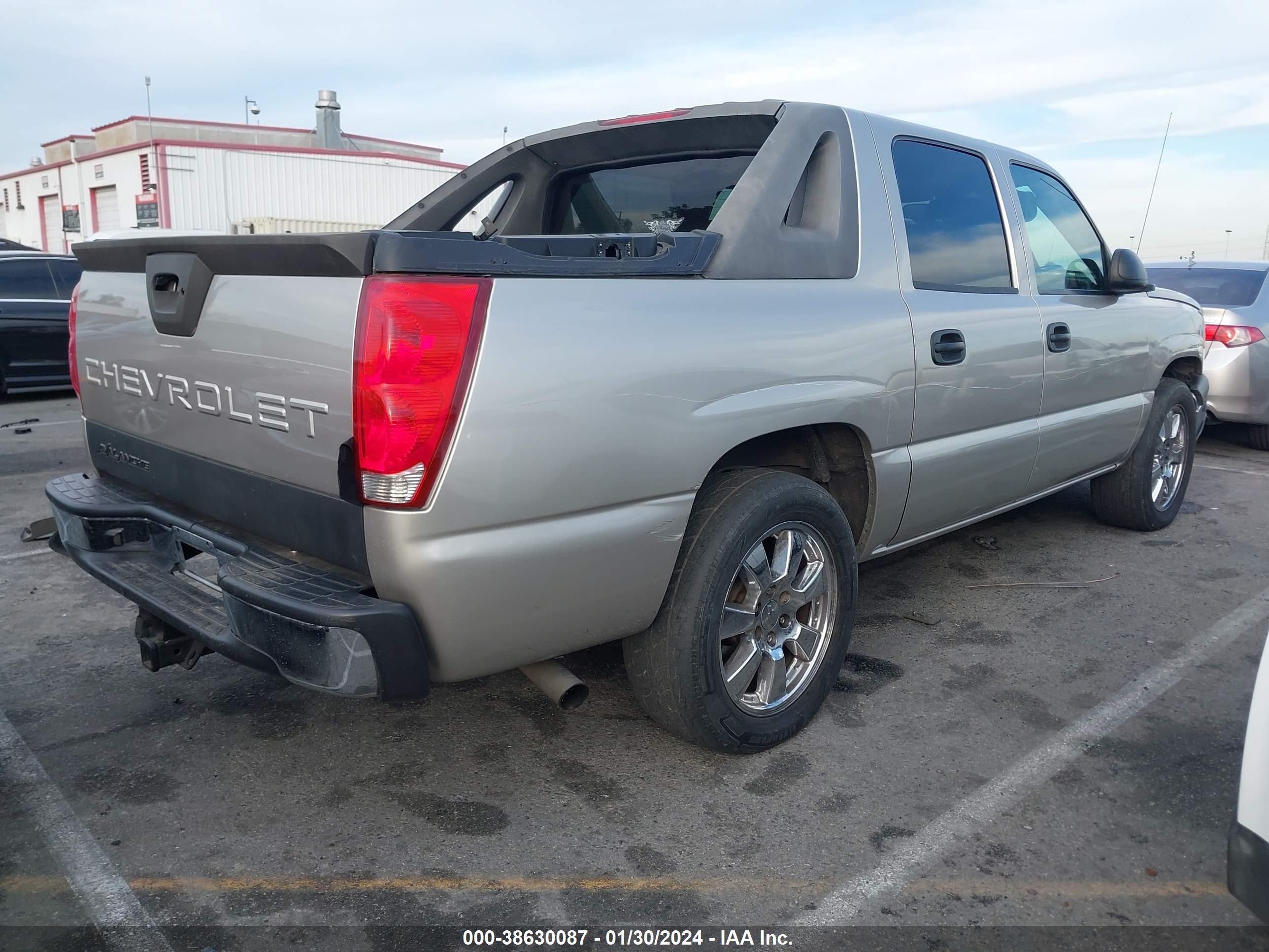 Photo 3 VIN: 3GNEC12Z75G120581 - CHEVROLET AVALANCHE 