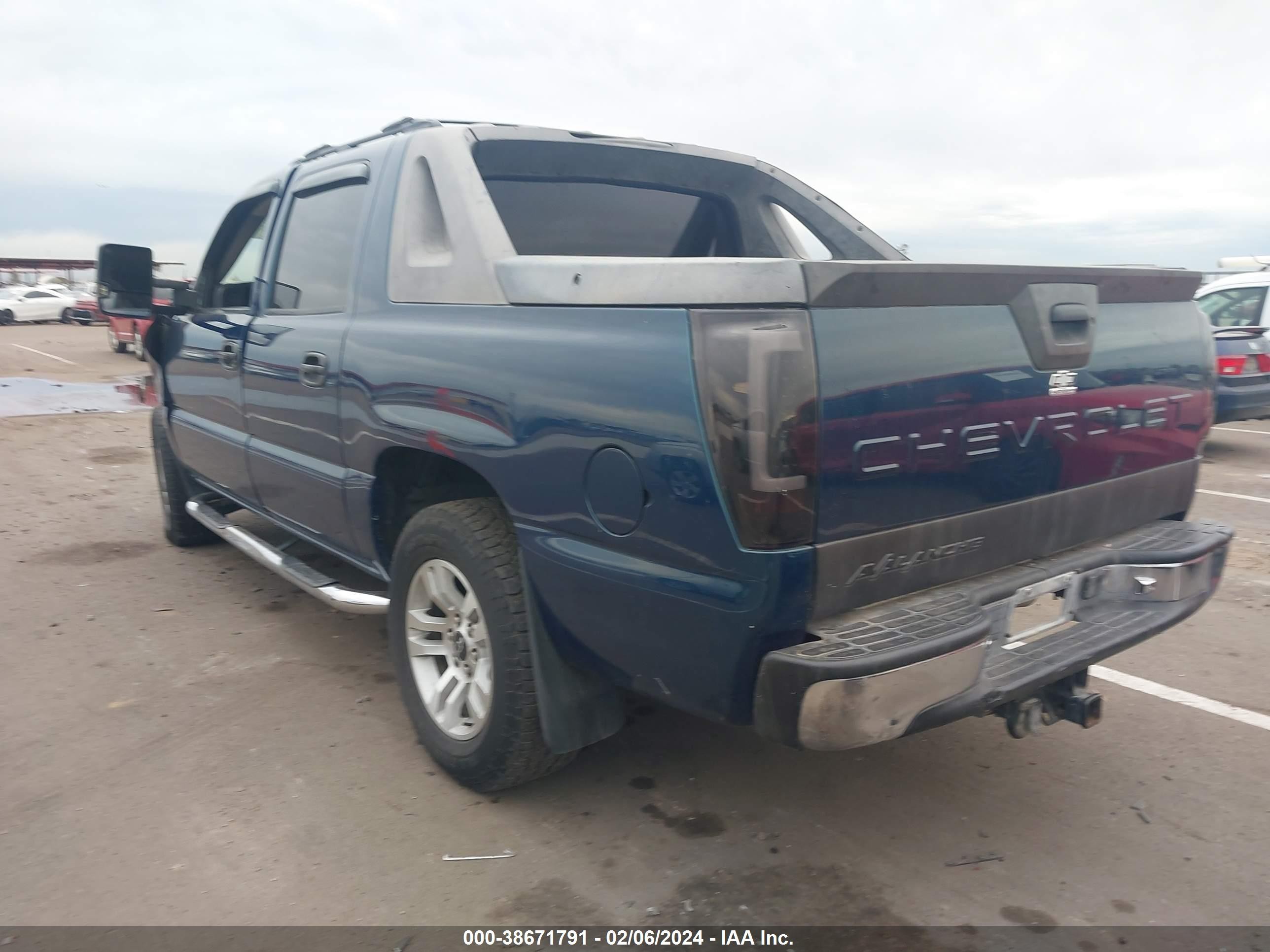 Photo 2 VIN: 3GNEC12Z75G269878 - CHEVROLET AVALANCHE 