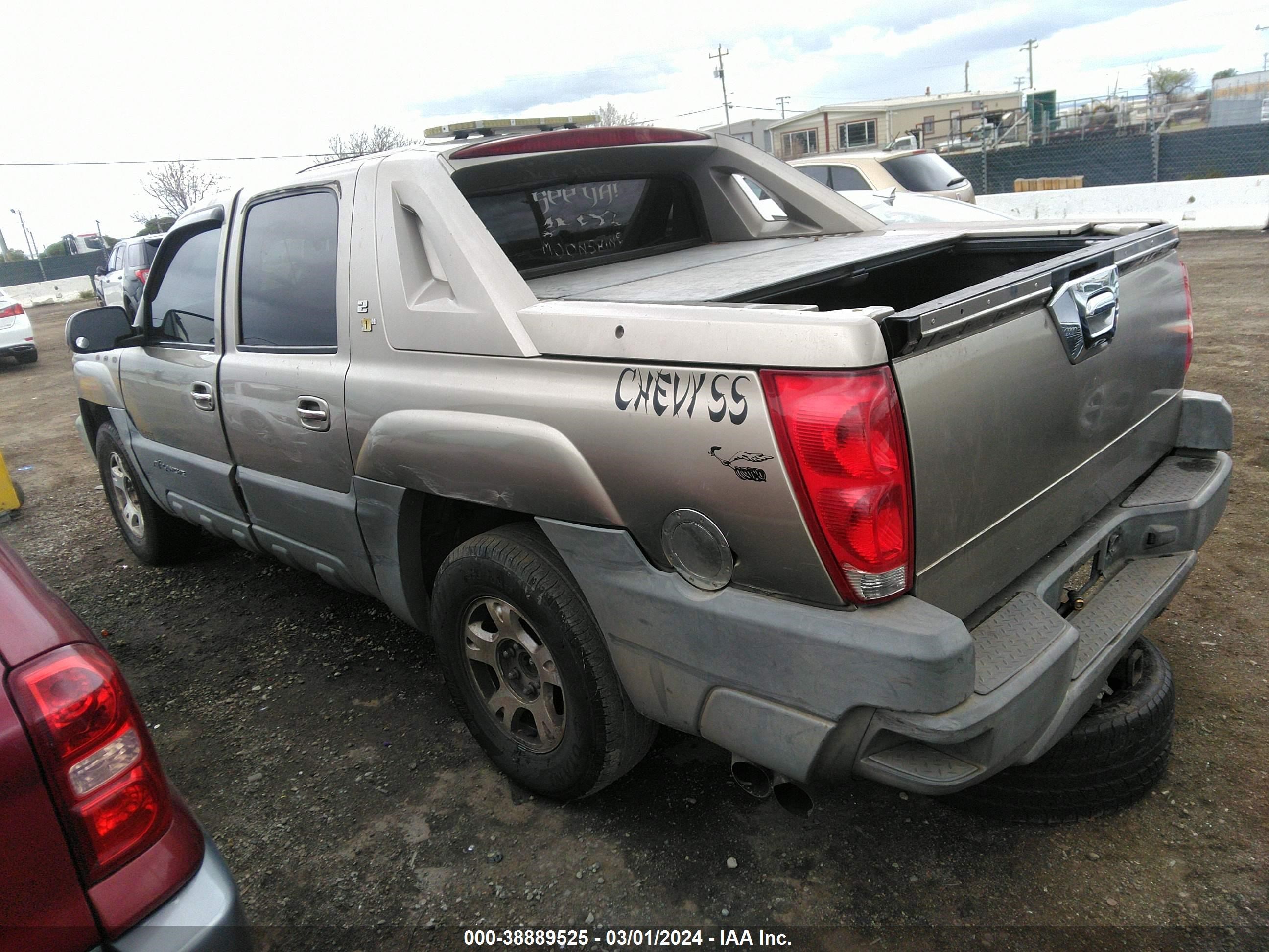 Photo 2 VIN: 3GNEC13T02G117141 - CHEVROLET AVALANCHE 