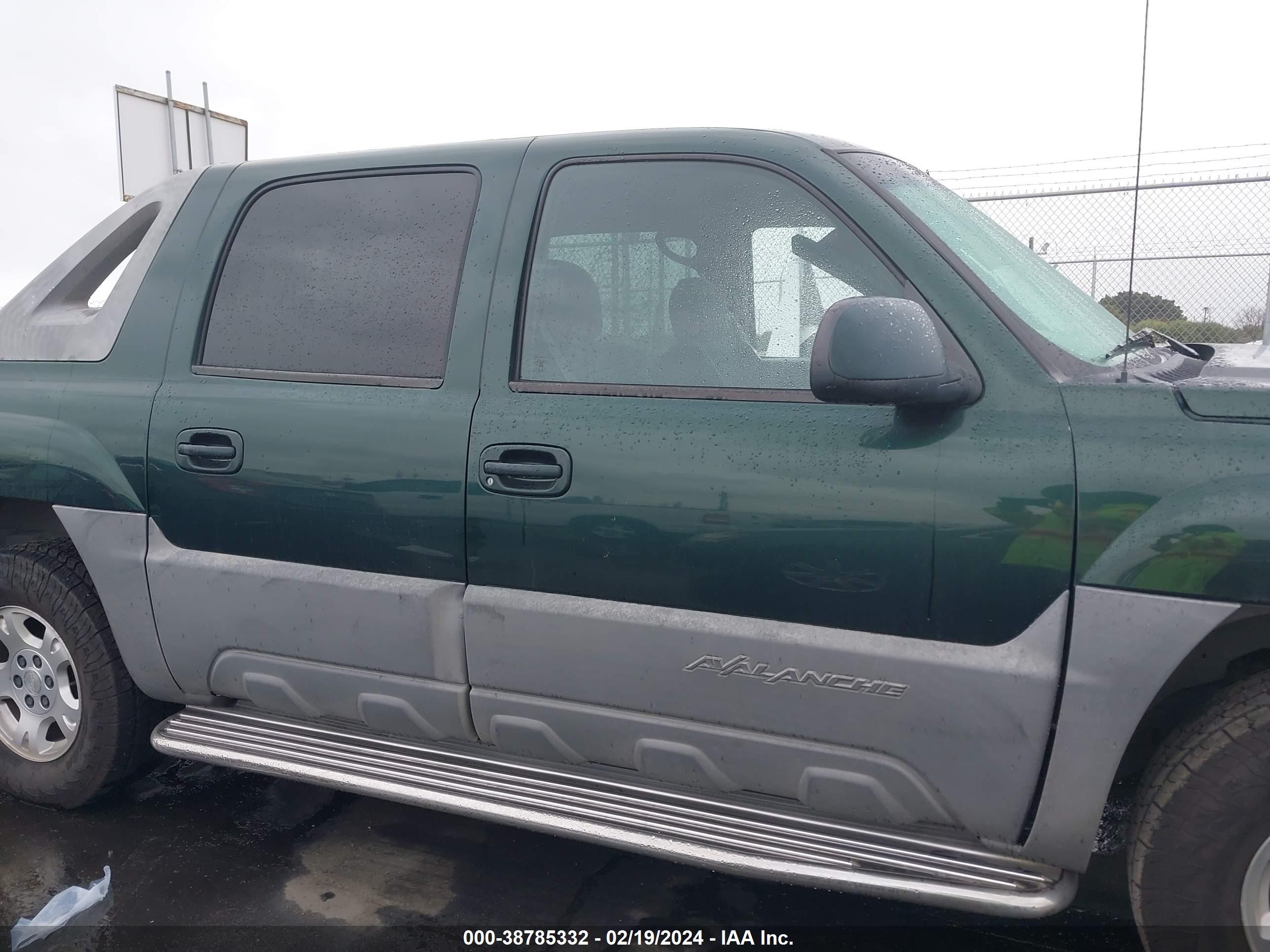 Photo 12 VIN: 3GNEC13T32G127727 - CHEVROLET AVALANCHE 