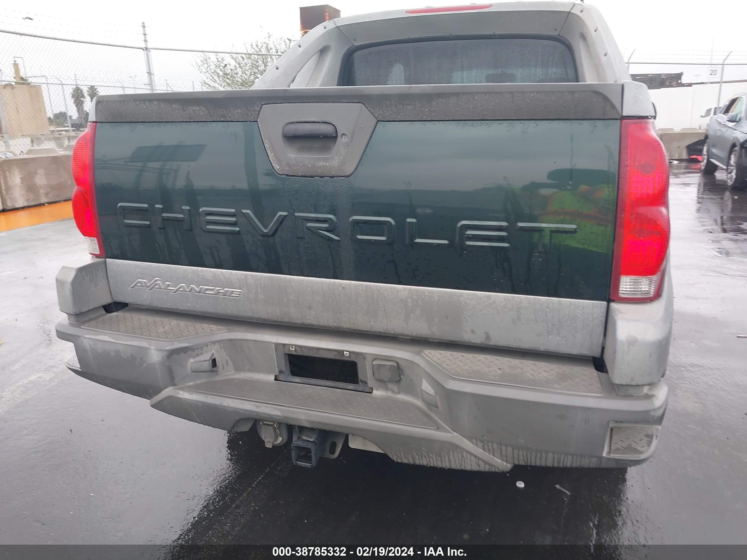 Photo 15 VIN: 3GNEC13T32G127727 - CHEVROLET AVALANCHE 