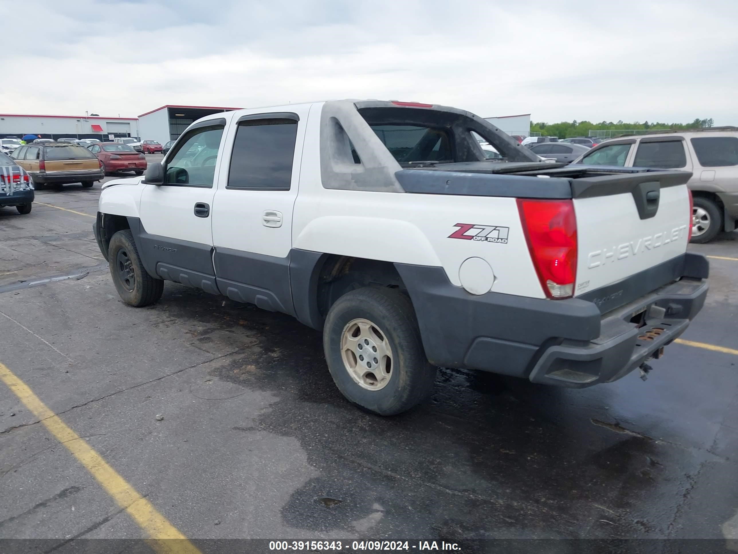 Photo 2 VIN: 3GNEC13T63G198843 - CHEVROLET AVALANCHE 