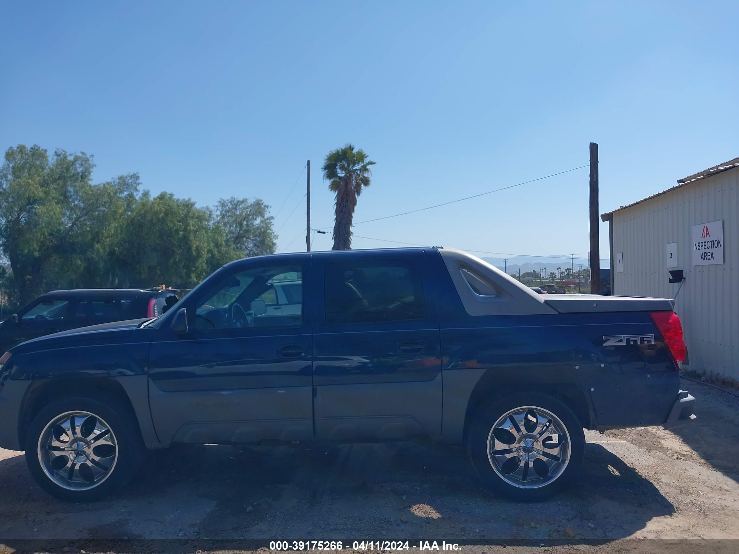 Photo 13 VIN: 3GNEC13T72G166871 - CHEVROLET AVALANCHE 