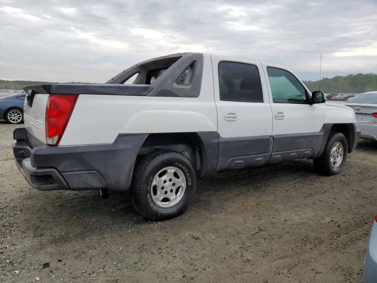 Photo 2 VIN: 3GNEC13T83G201001 - CHEVROLET AVALANCHE 