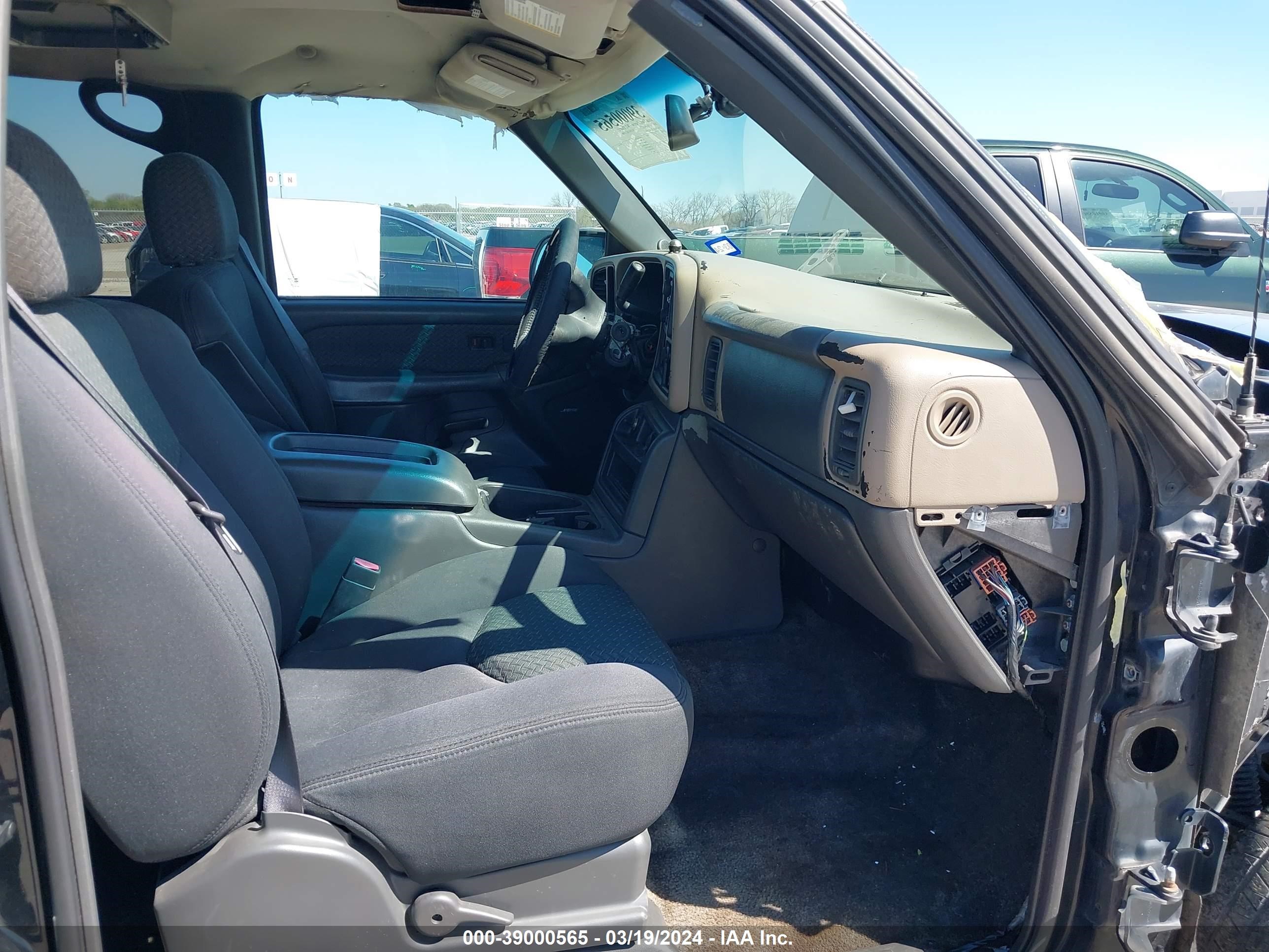 Photo 4 VIN: 3GNEC13TX3G257893 - CHEVROLET AVALANCHE 