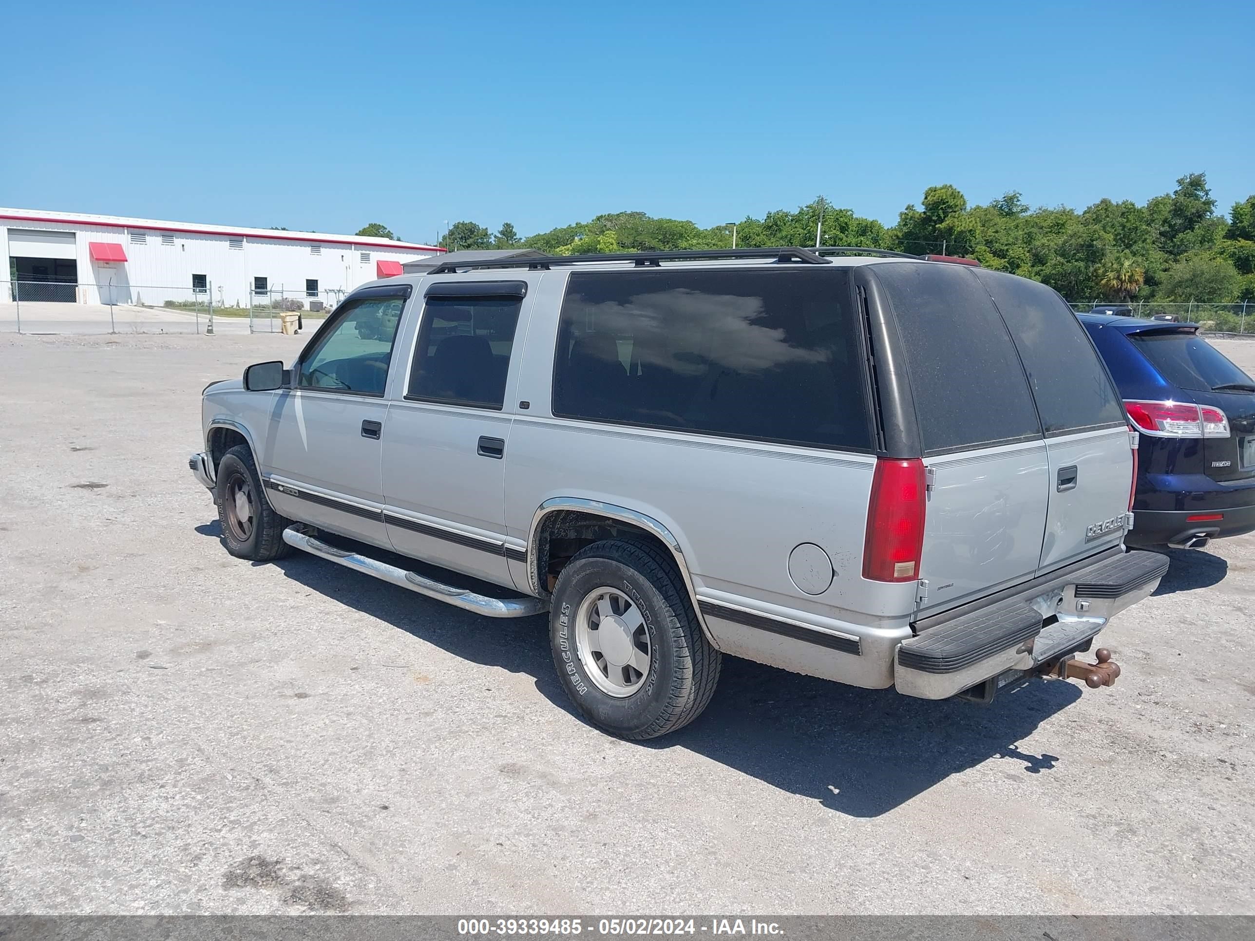 Photo 2 VIN: 3GNEC16R4VG144265 - CHEVROLET EXPRESS 