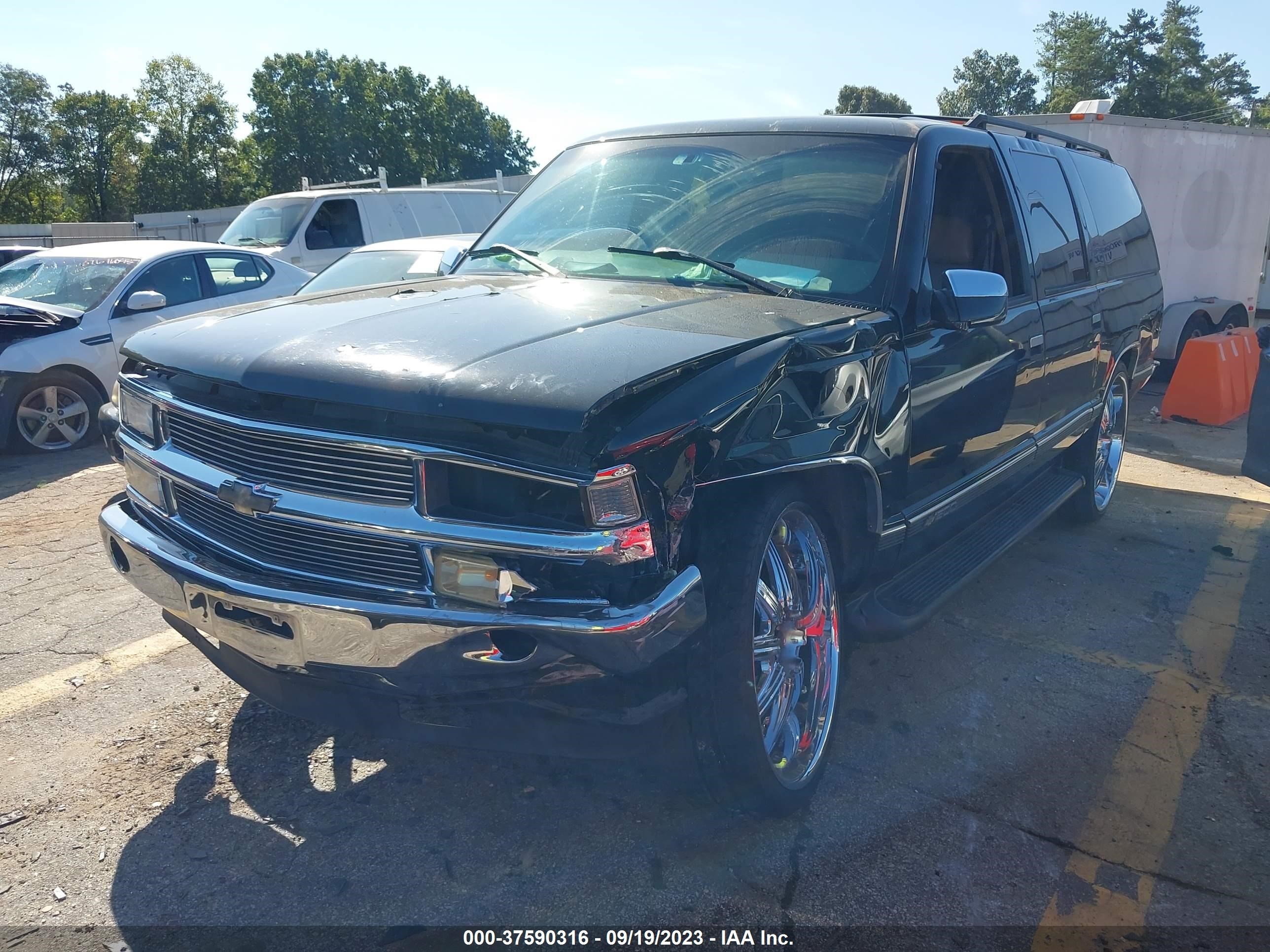 Photo 1 VIN: 3GNEC16R8VG191847 - CHEVROLET SUBURBAN 