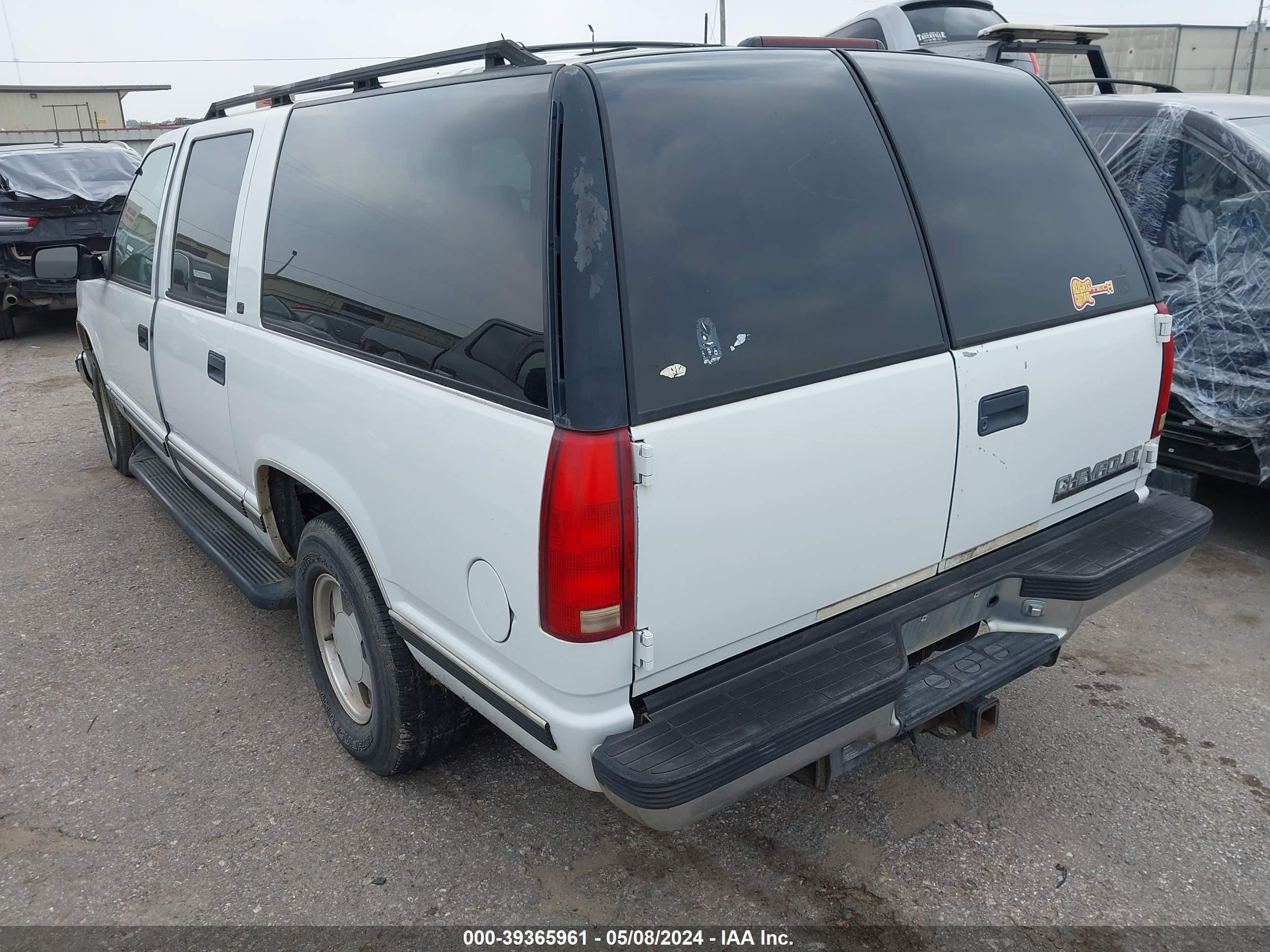 Photo 2 VIN: 3GNEC16R9XG109238 - CHEVROLET EXPRESS 