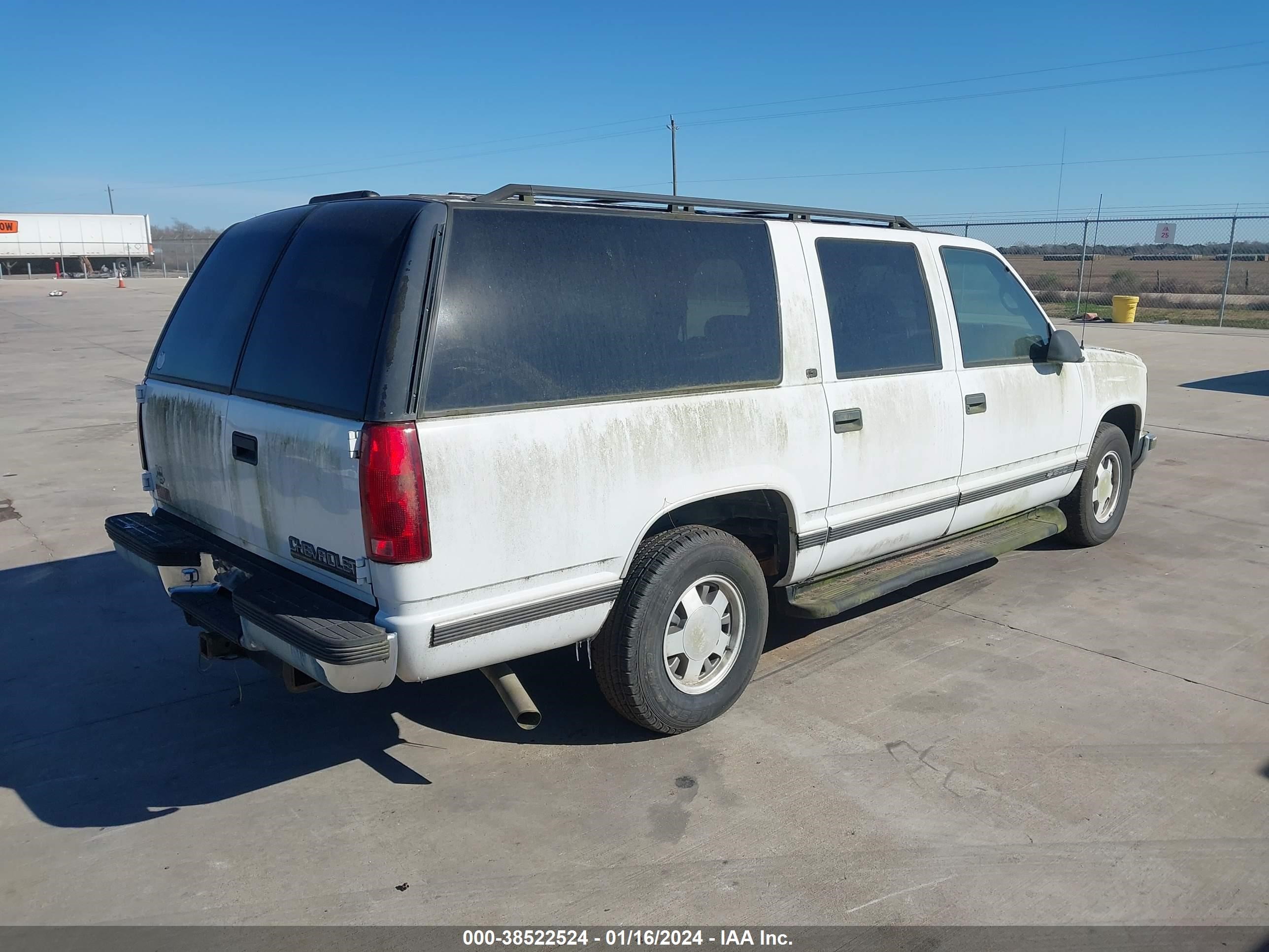 Photo 3 VIN: 3GNEC16RXXG169352 - CHEVROLET EXPRESS 