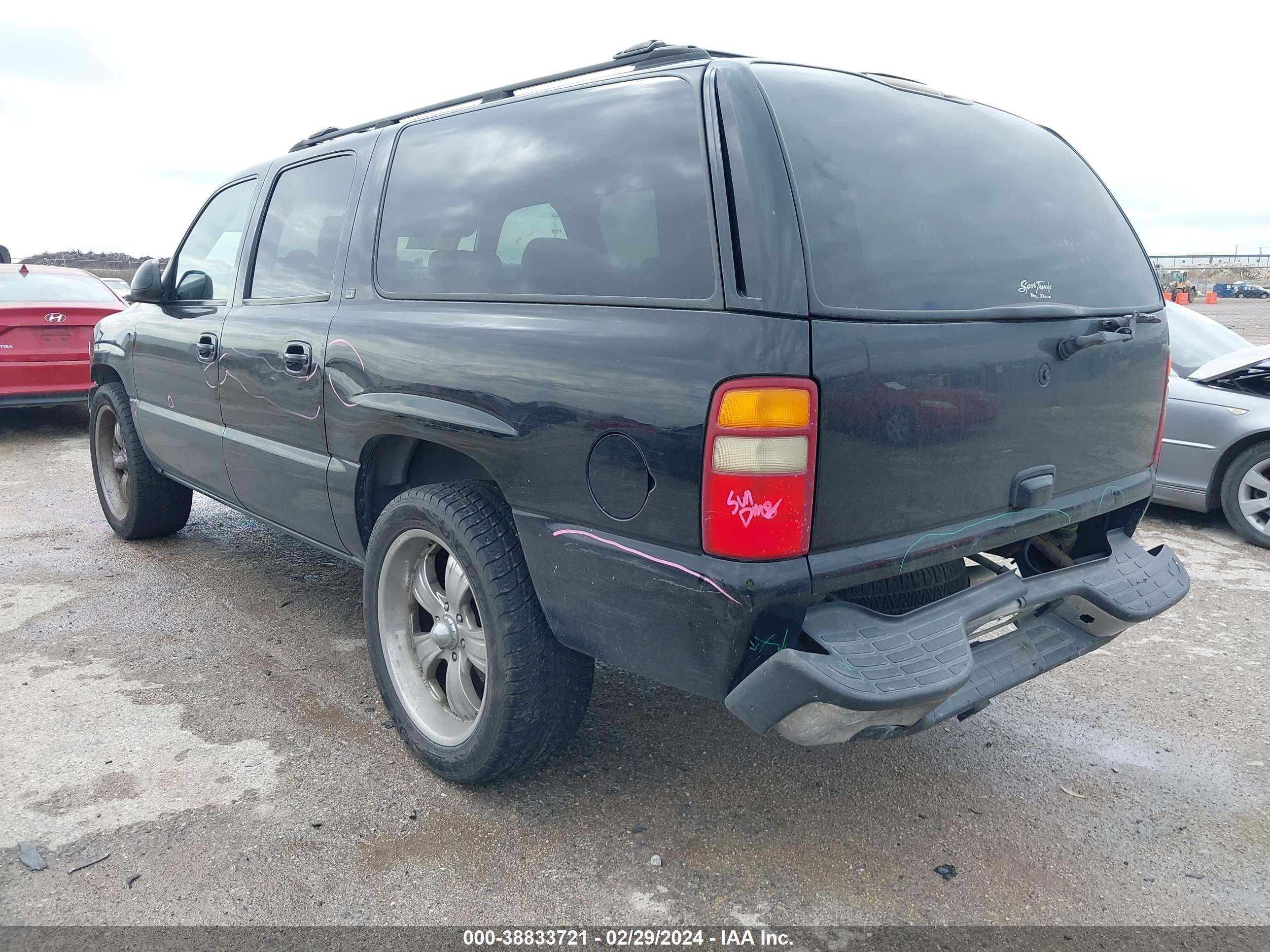 Photo 5 VIN: 3GNEC16T33G329349 - CHEVROLET SUBURBAN 