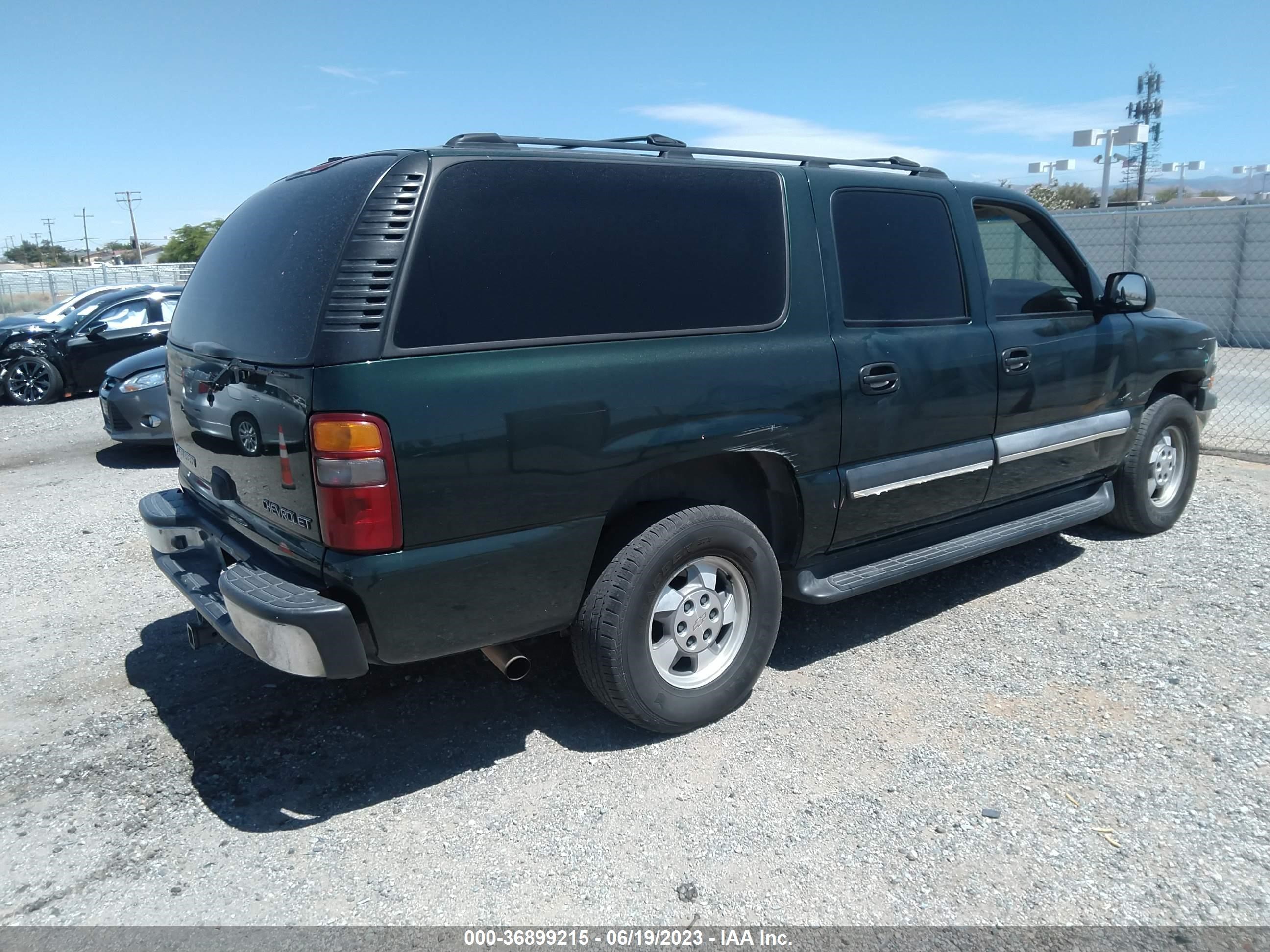 Photo 3 VIN: 3GNEC16T43G243452 - CHEVROLET SUBURBAN 