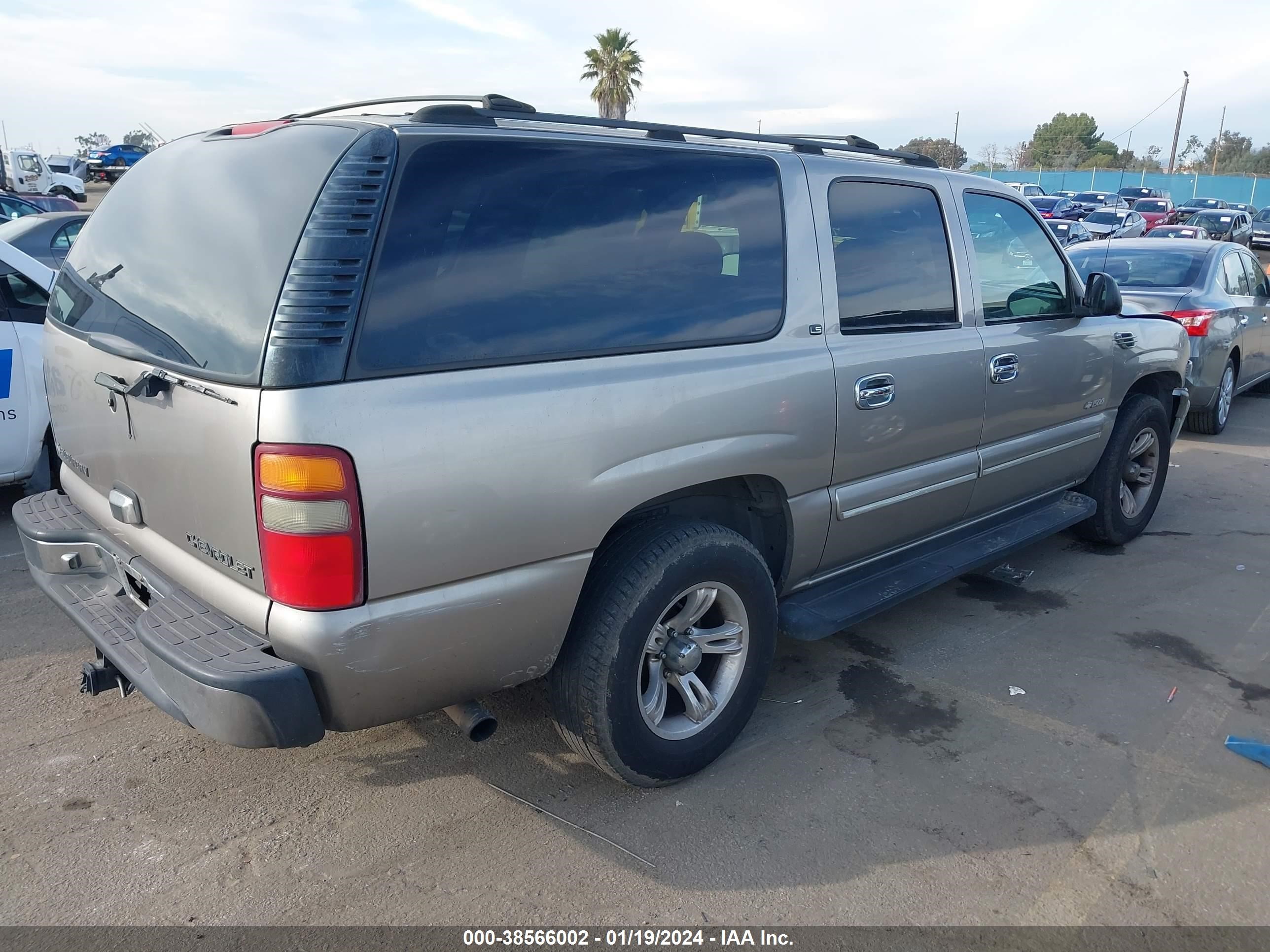 Photo 3 VIN: 3GNEC16T6YG100414 - CHEVROLET EXPRESS 