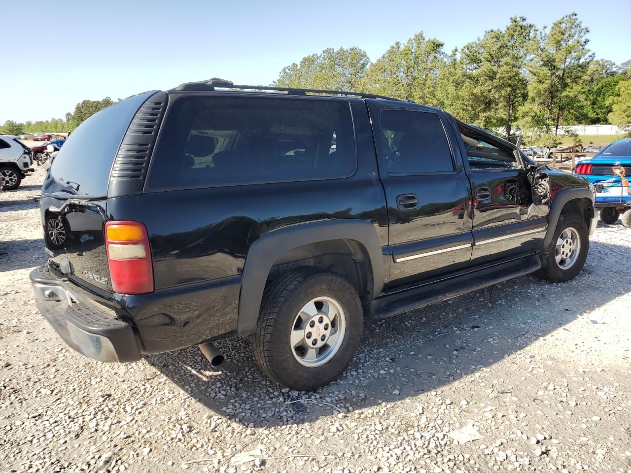 Photo 2 VIN: 3GNEC16TX1G207150 - CHEVROLET SUBURBAN 