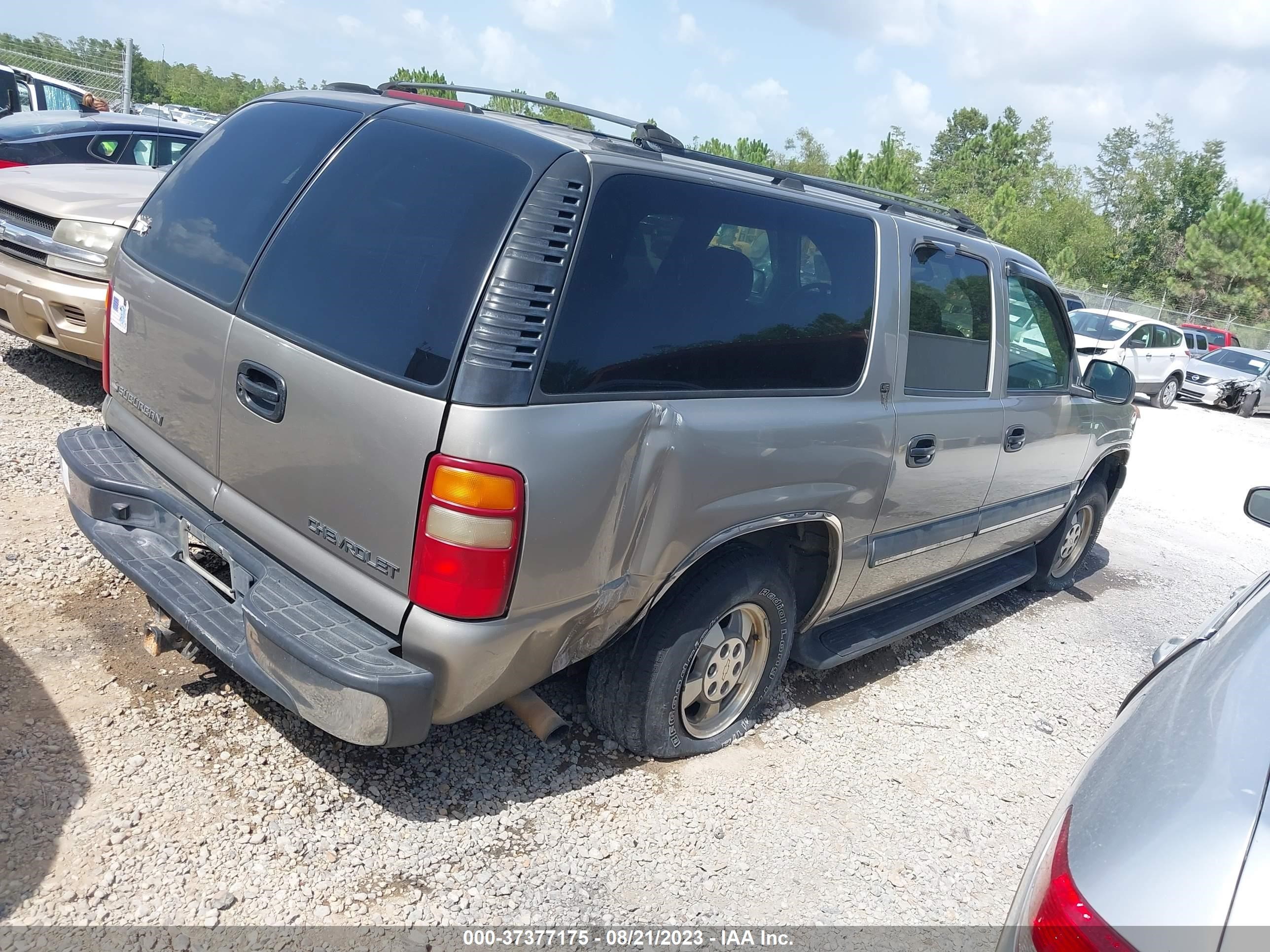 Photo 3 VIN: 3GNEC16Z02G194706 - CHEVROLET SUBURBAN 