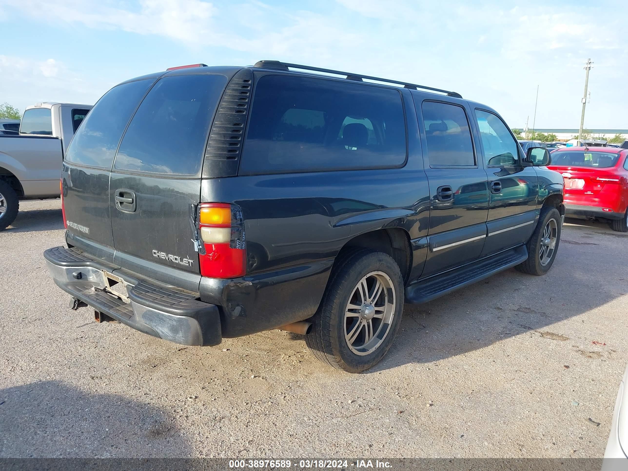 Photo 3 VIN: 3GNEC16ZX3G233416 - CHEVROLET EXPRESS 