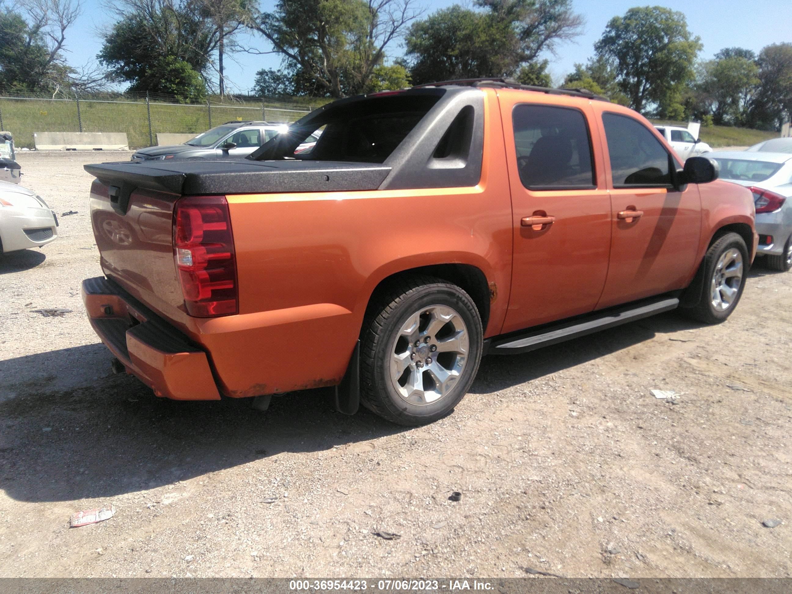 Photo 3 VIN: 3GNEK12317G104393 - CHEVROLET AVALANCHE 