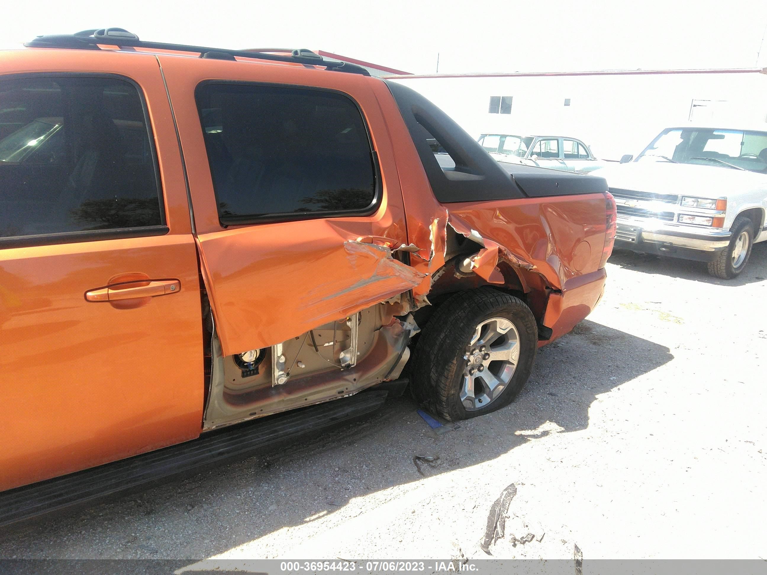 Photo 5 VIN: 3GNEK12317G104393 - CHEVROLET AVALANCHE 