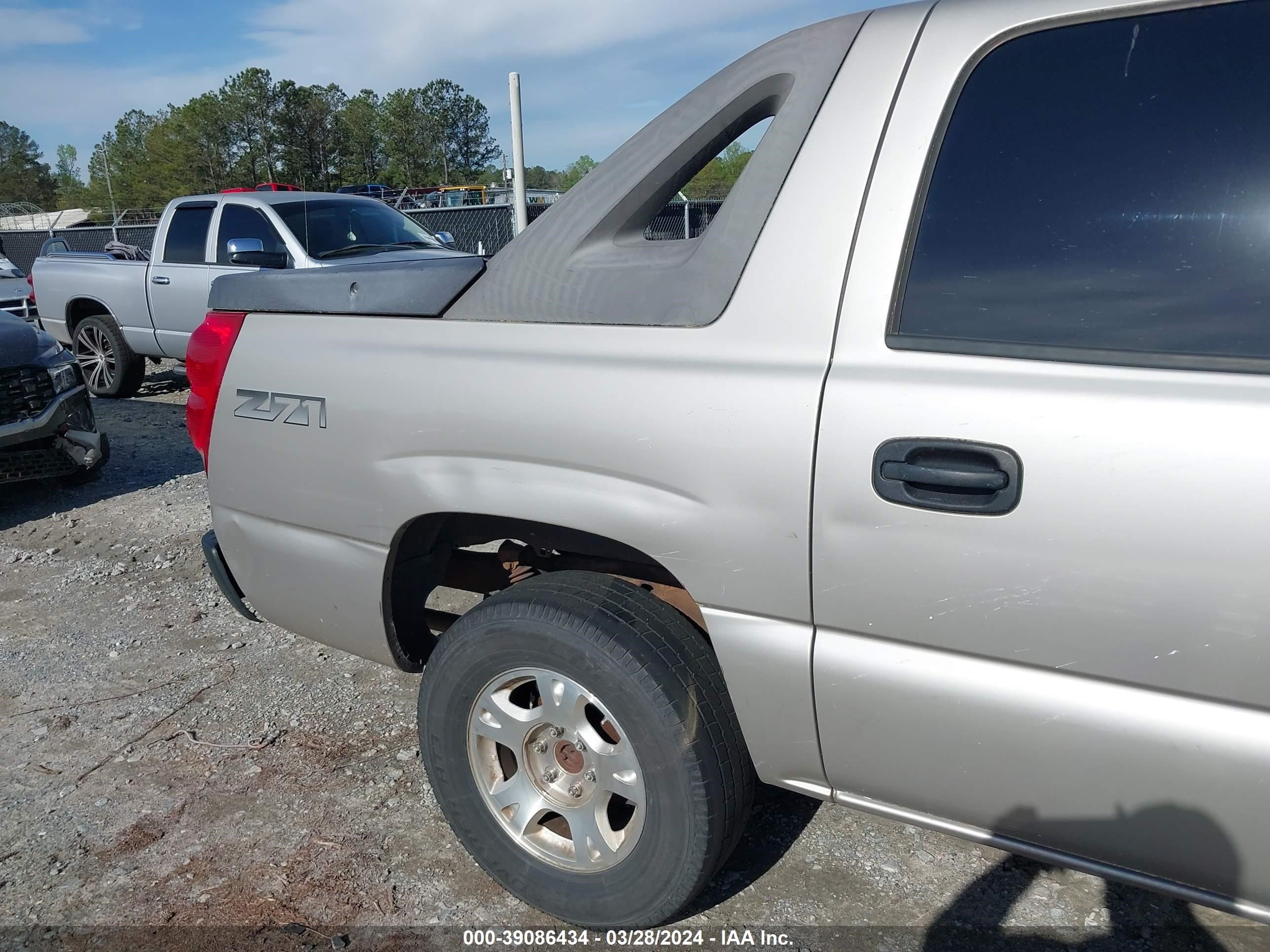 Photo 10 VIN: 3GNEK12T04G340142 - CHEVROLET AVALANCHE 