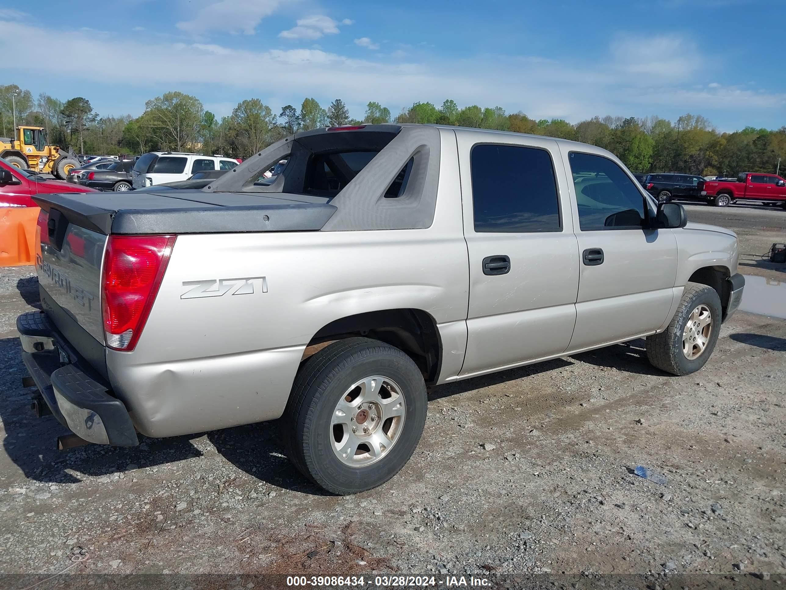 Photo 3 VIN: 3GNEK12T04G340142 - CHEVROLET AVALANCHE 