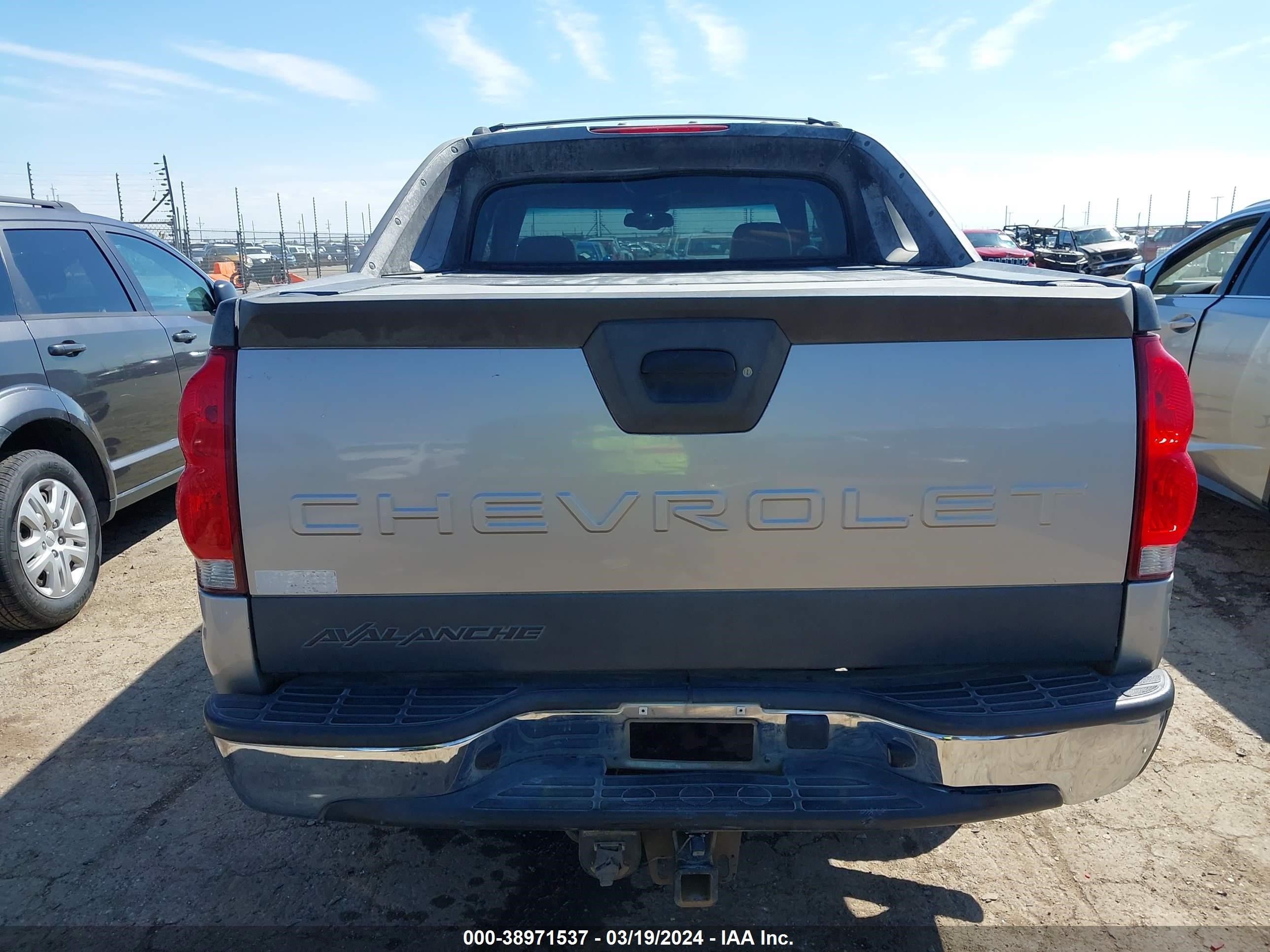 Photo 15 VIN: 3GNEK12T24G312326 - CHEVROLET AVALANCHE 