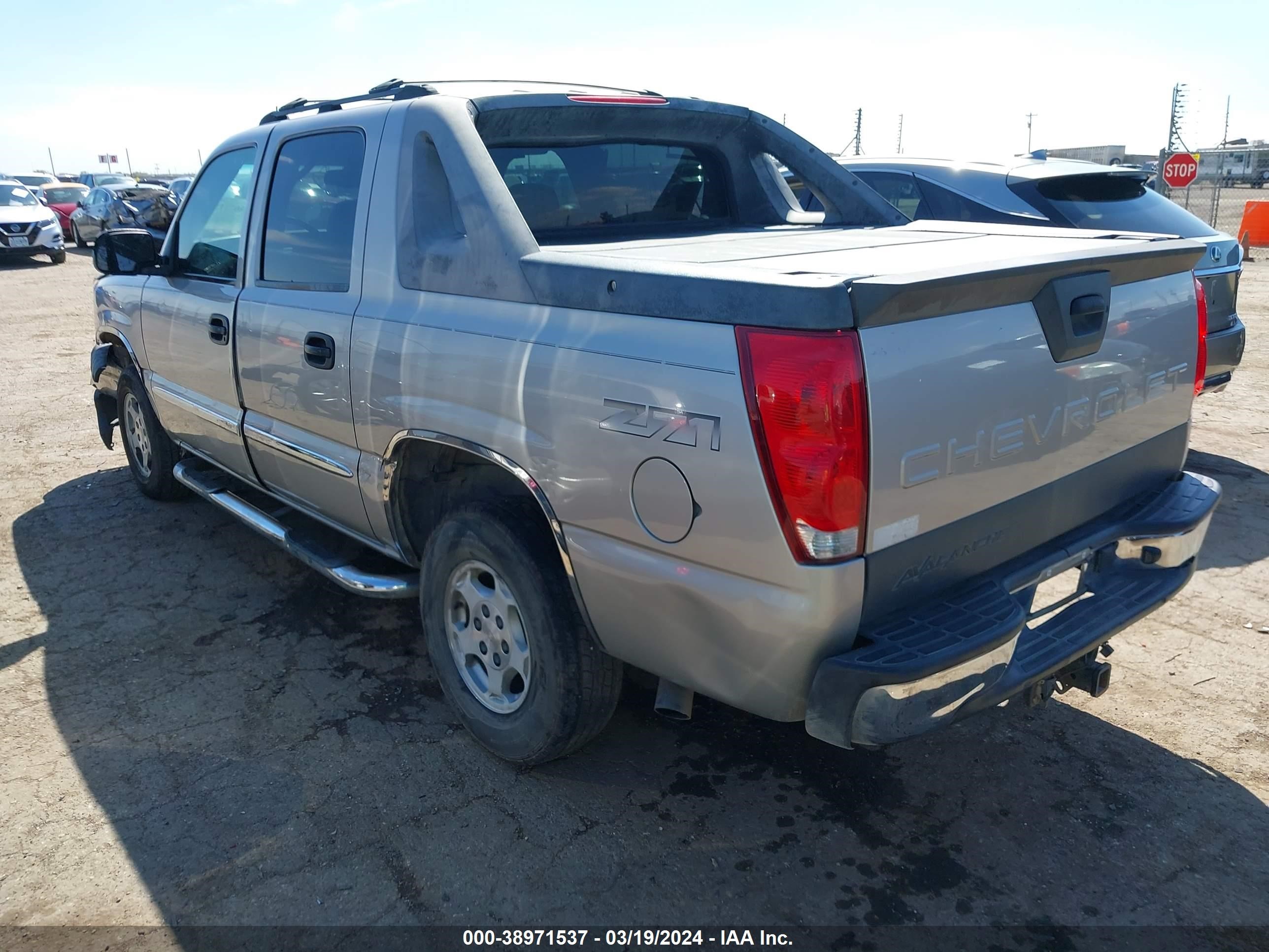 Photo 2 VIN: 3GNEK12T24G312326 - CHEVROLET AVALANCHE 