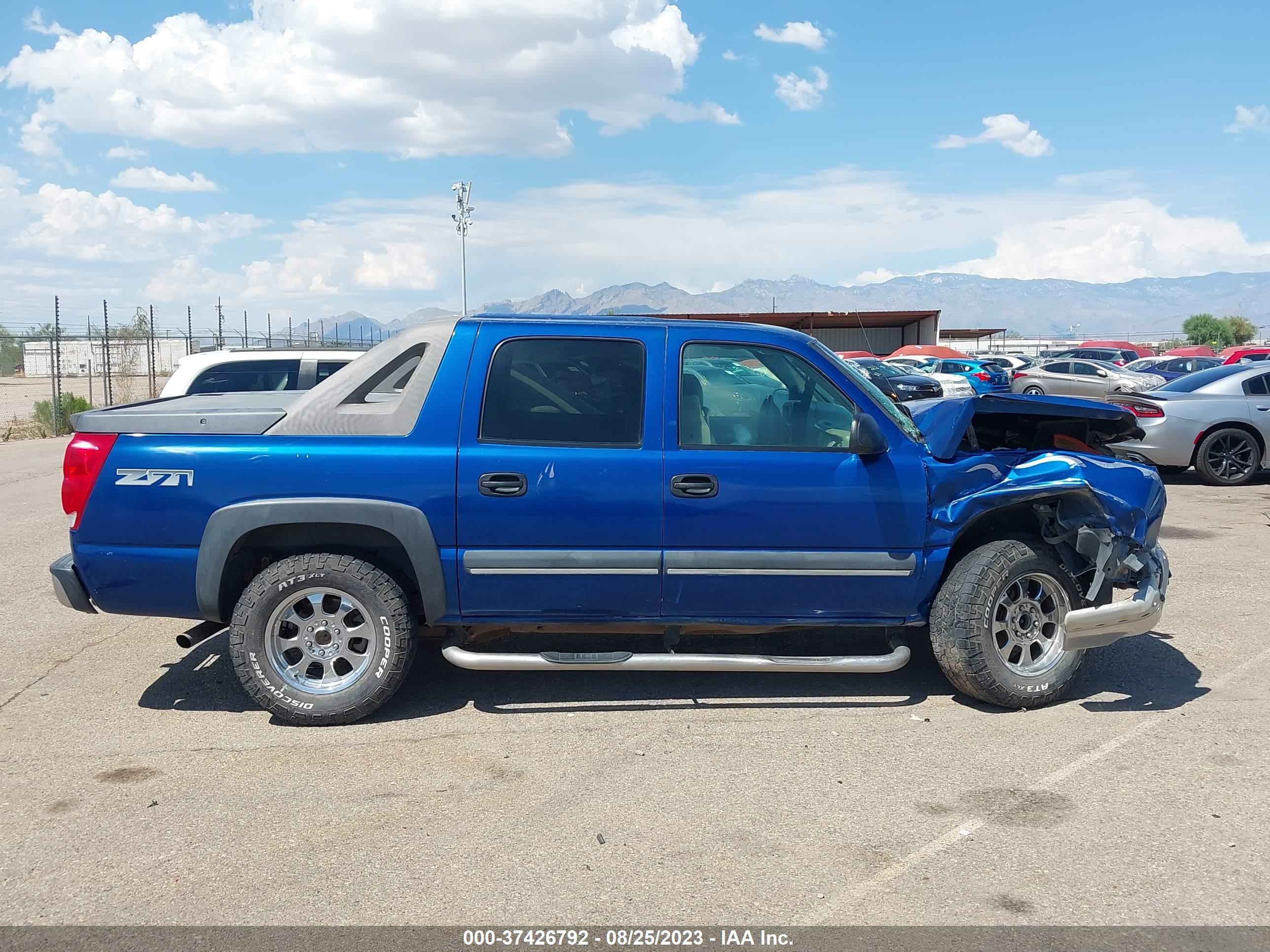 Photo 13 VIN: 3GNEK12T44G142017 - CHEVROLET AVALANCHE 