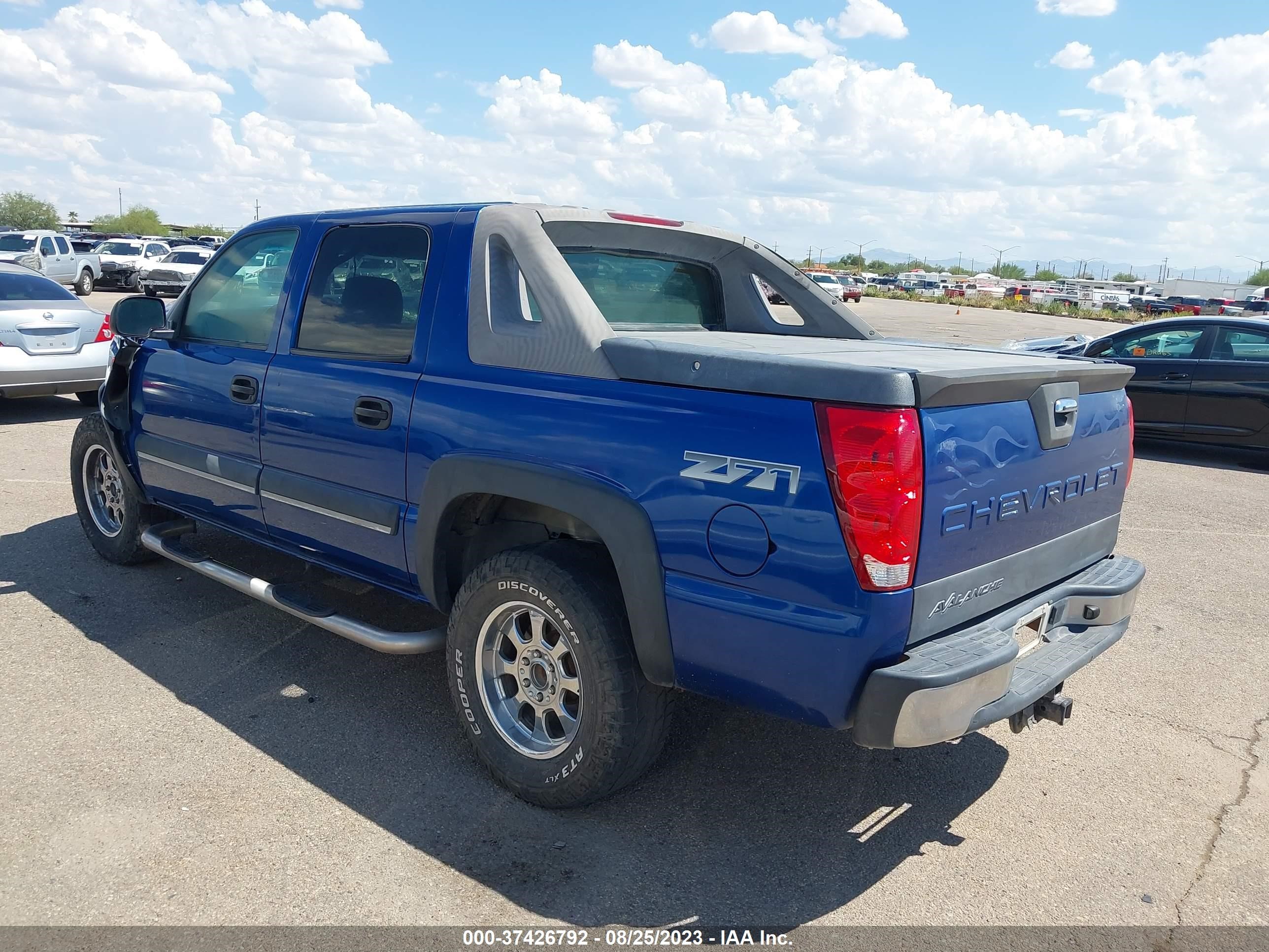 Photo 2 VIN: 3GNEK12T44G142017 - CHEVROLET AVALANCHE 