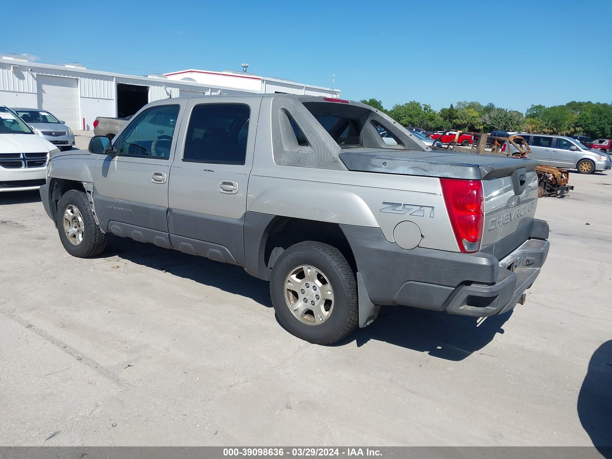 Photo 2 VIN: 3GNEK12T64G122142 - CHEVROLET AVALANCHE 