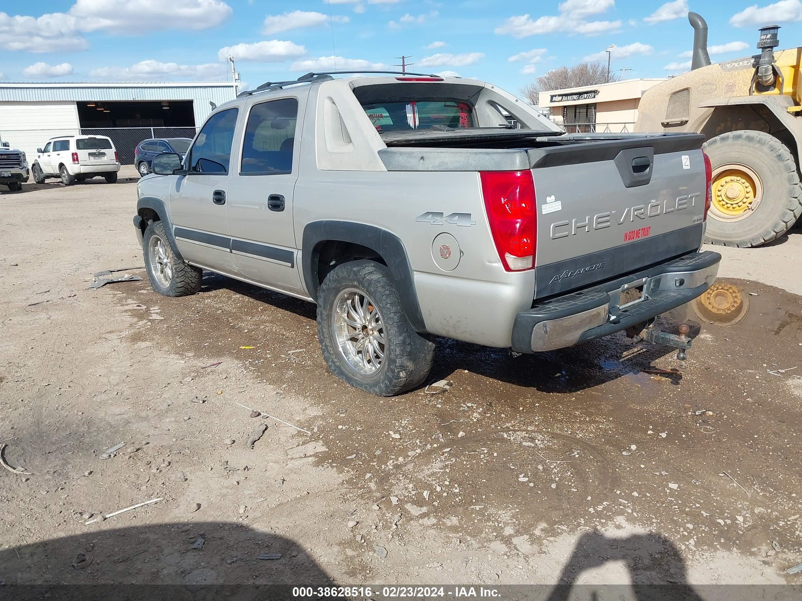 Photo 2 VIN: 3GNEK12T74G186920 - CHEVROLET AVALANCHE 