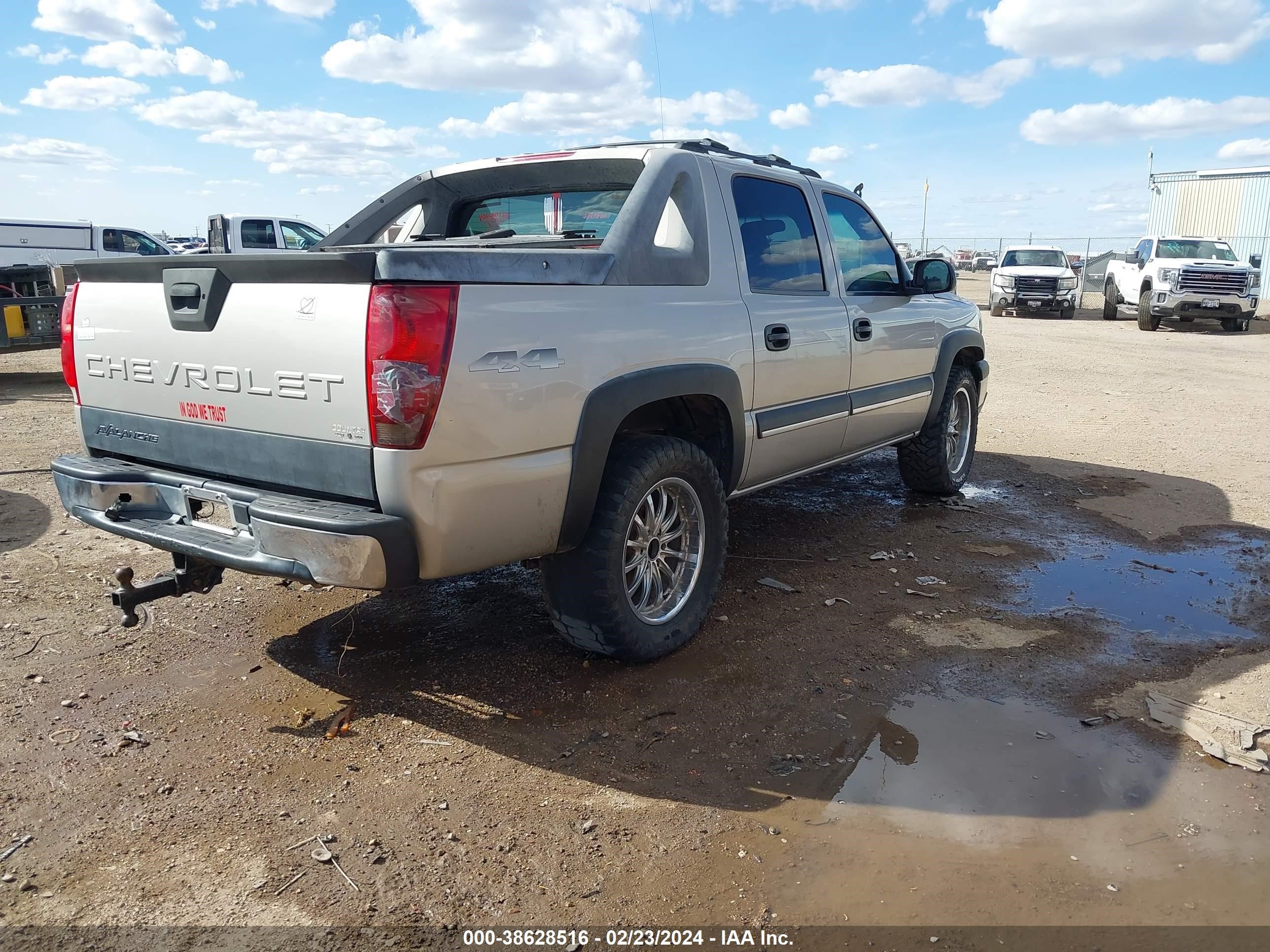 Photo 3 VIN: 3GNEK12T74G186920 - CHEVROLET AVALANCHE 