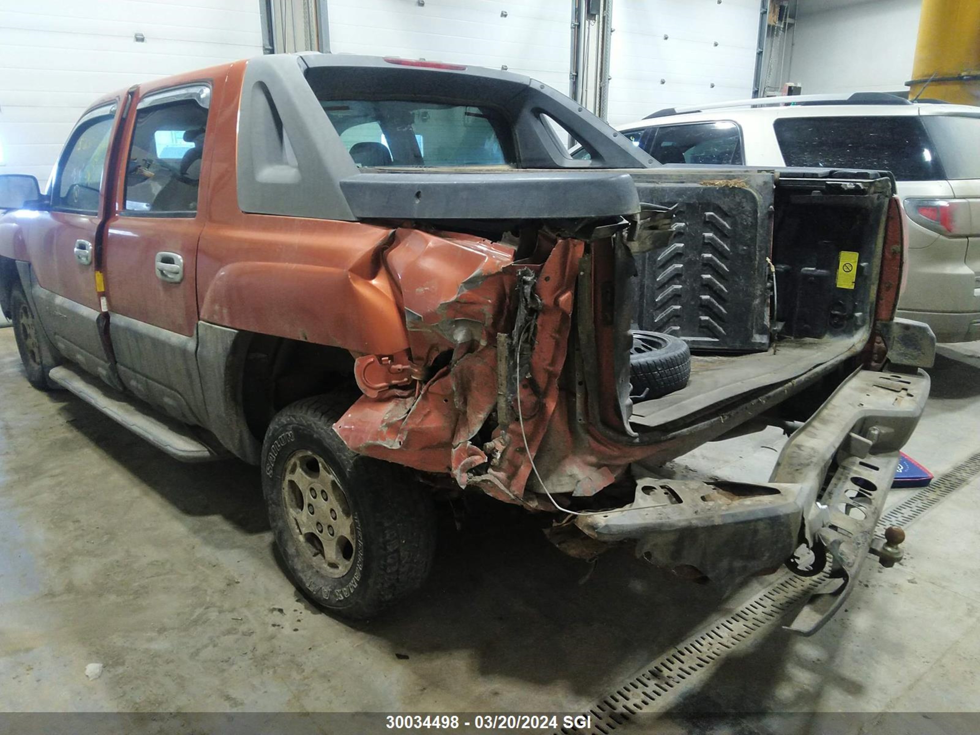 Photo 2 VIN: 3GNEK12TX4G316527 - CHEVROLET AVALANCHE 