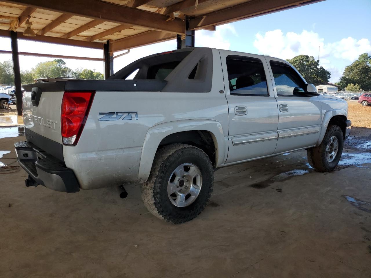 Photo 2 VIN: 3GNEK12Z05G292163 - CHEVROLET AVALANCHE 