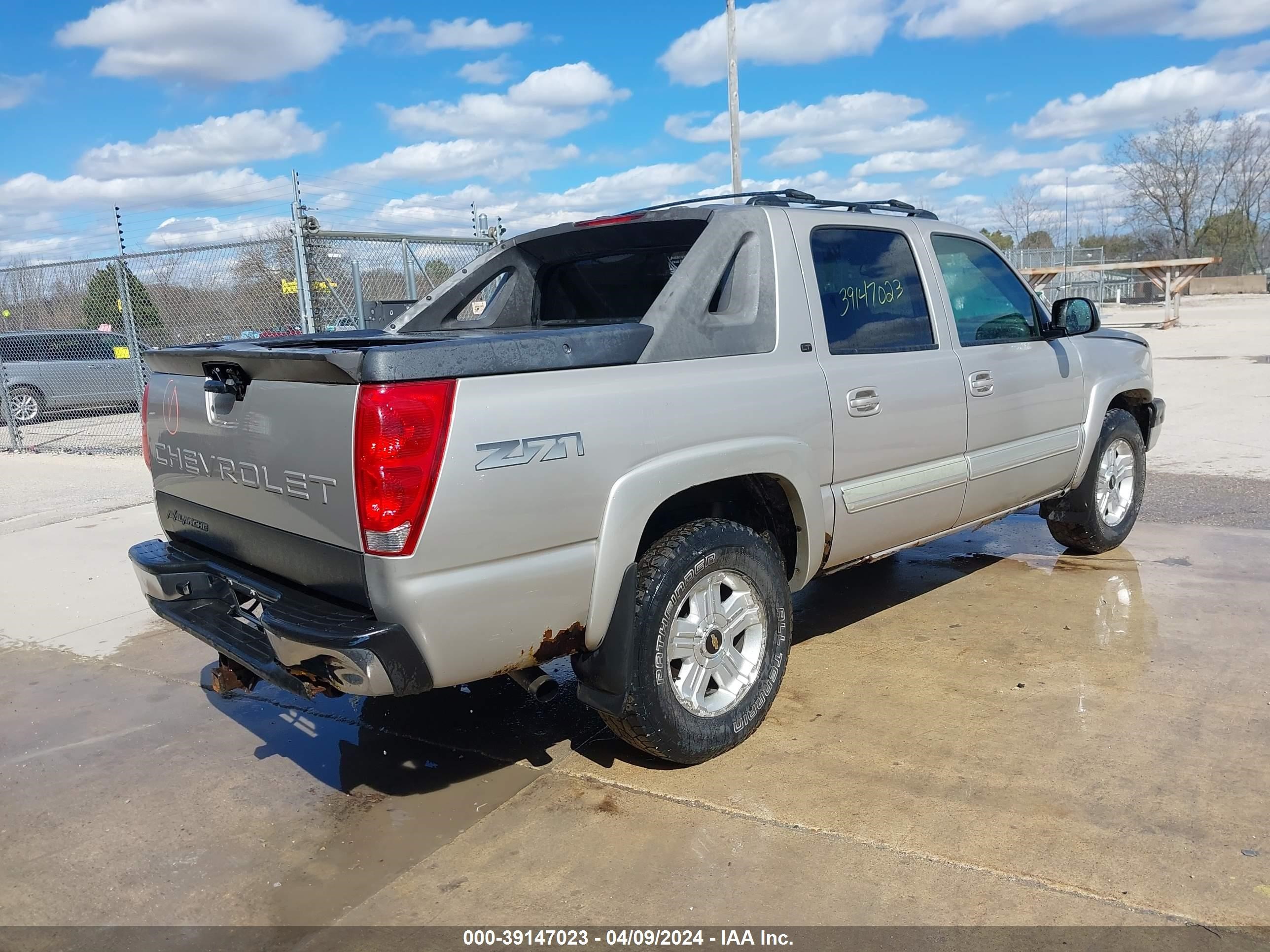 Photo 3 VIN: 3GNEK12Z26G118175 - CHEVROLET AVALANCHE 