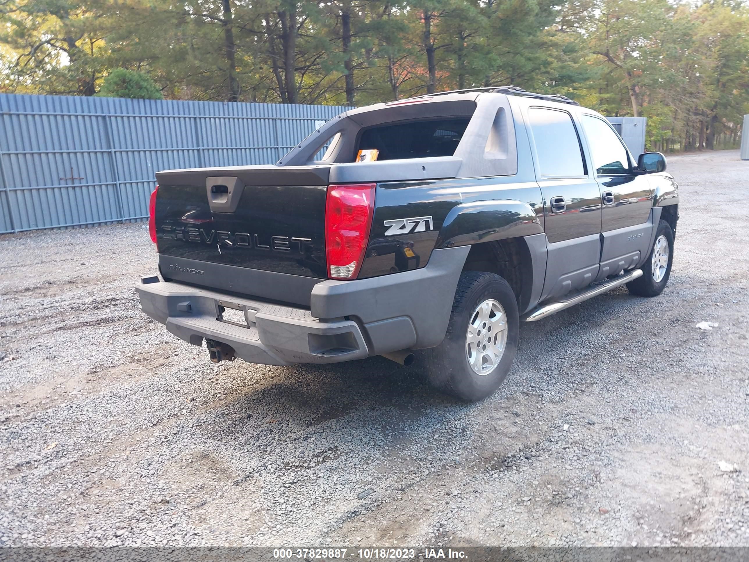 Photo 3 VIN: 3GNEK12Z45G174228 - CHEVROLET AVALANCHE 