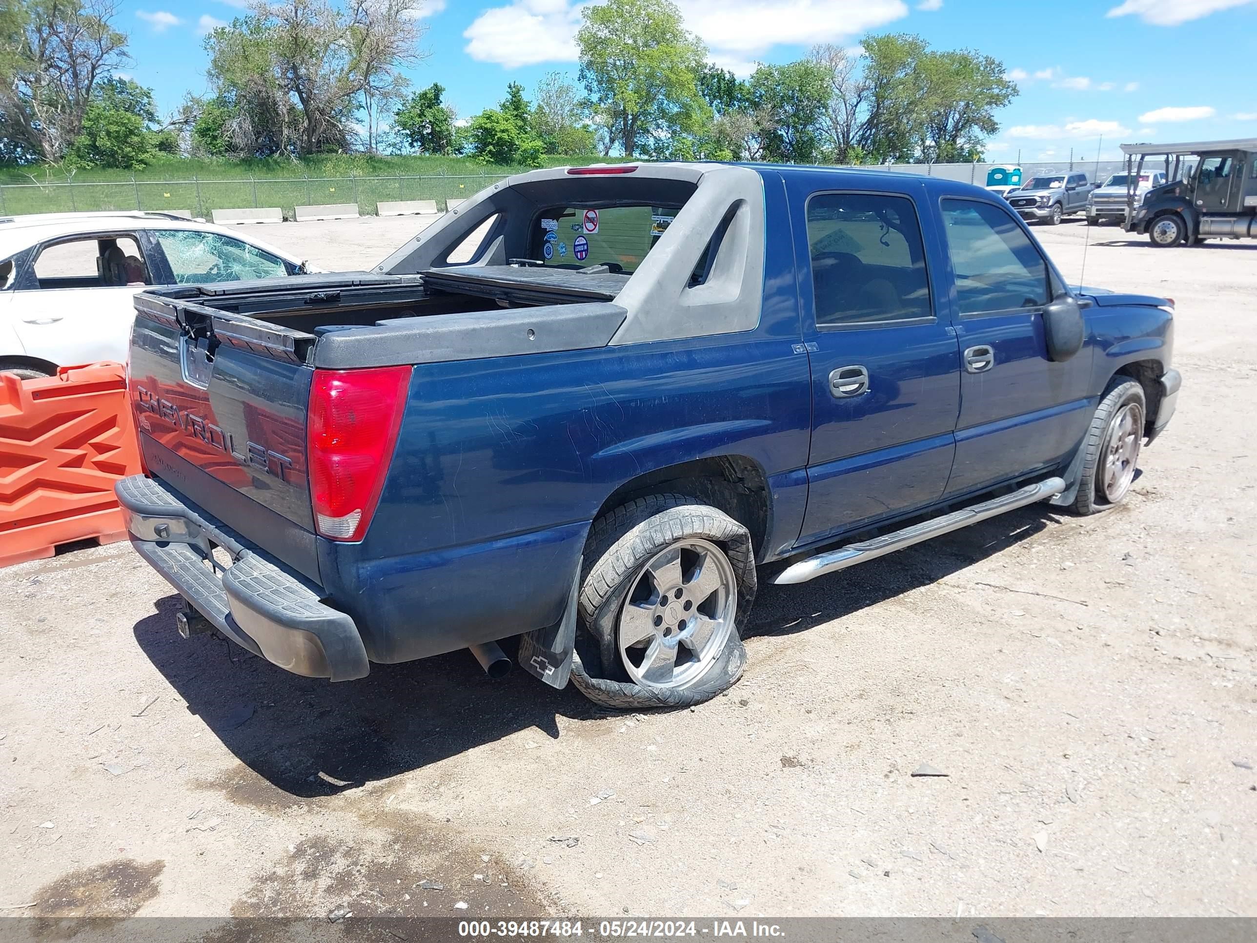 Photo 3 VIN: 3GNEK12Z46G123507 - CHEVROLET AVALANCHE 