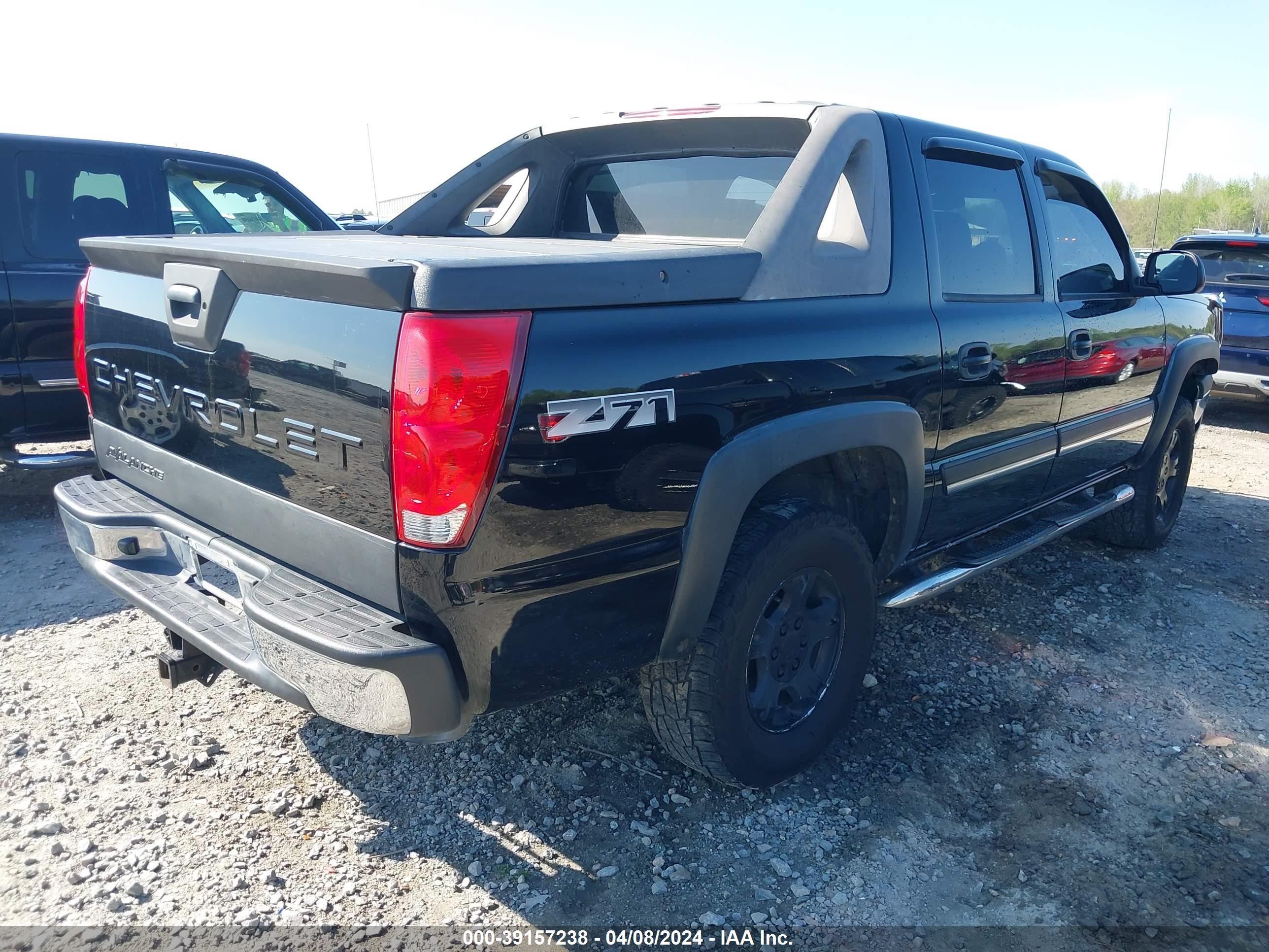 Photo 3 VIN: 3GNEK12Z65G105864 - CHEVROLET AVALANCHE 