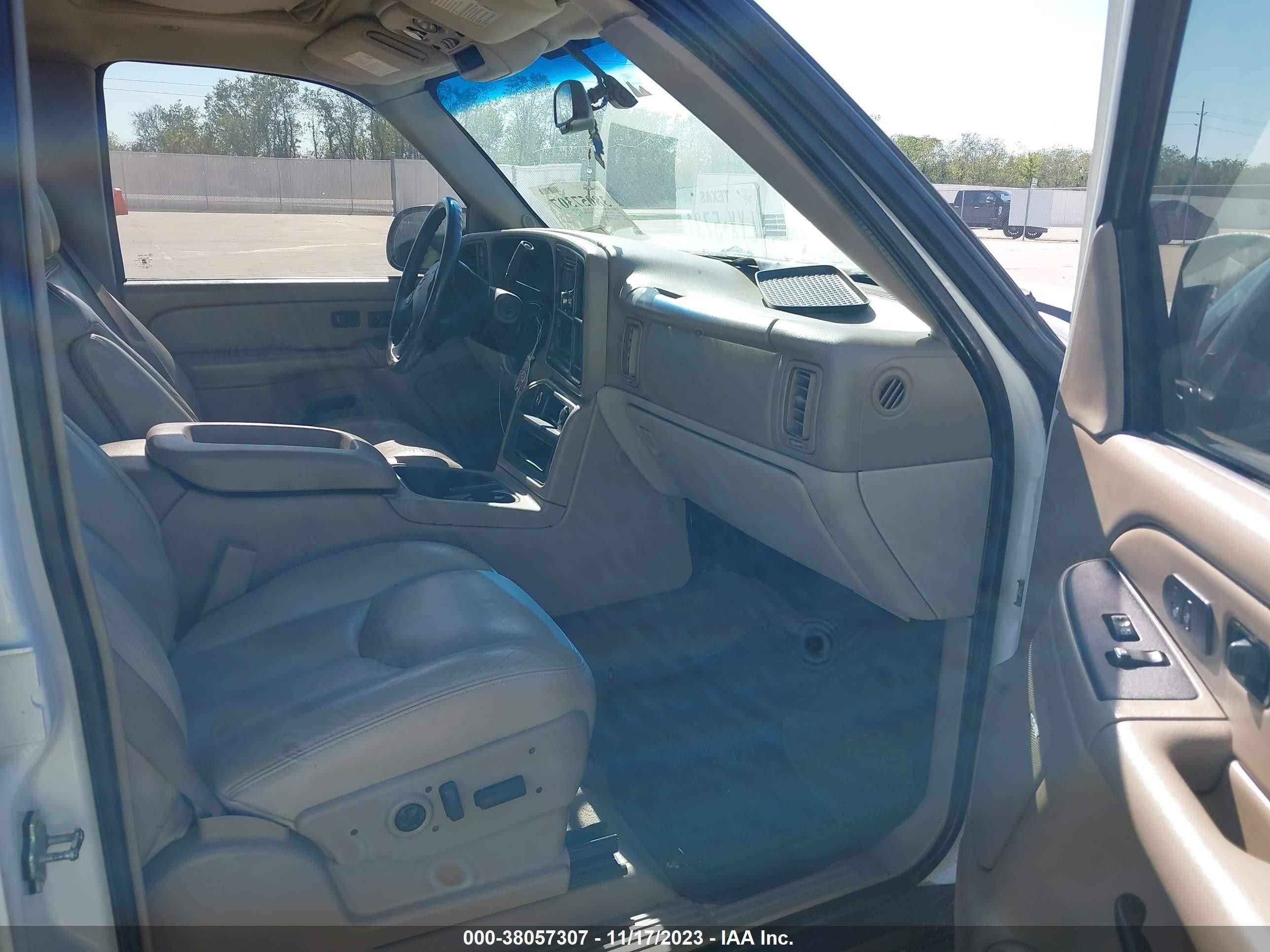 Photo 4 VIN: 3GNEK12ZX5G225778 - CHEVROLET AVALANCHE 