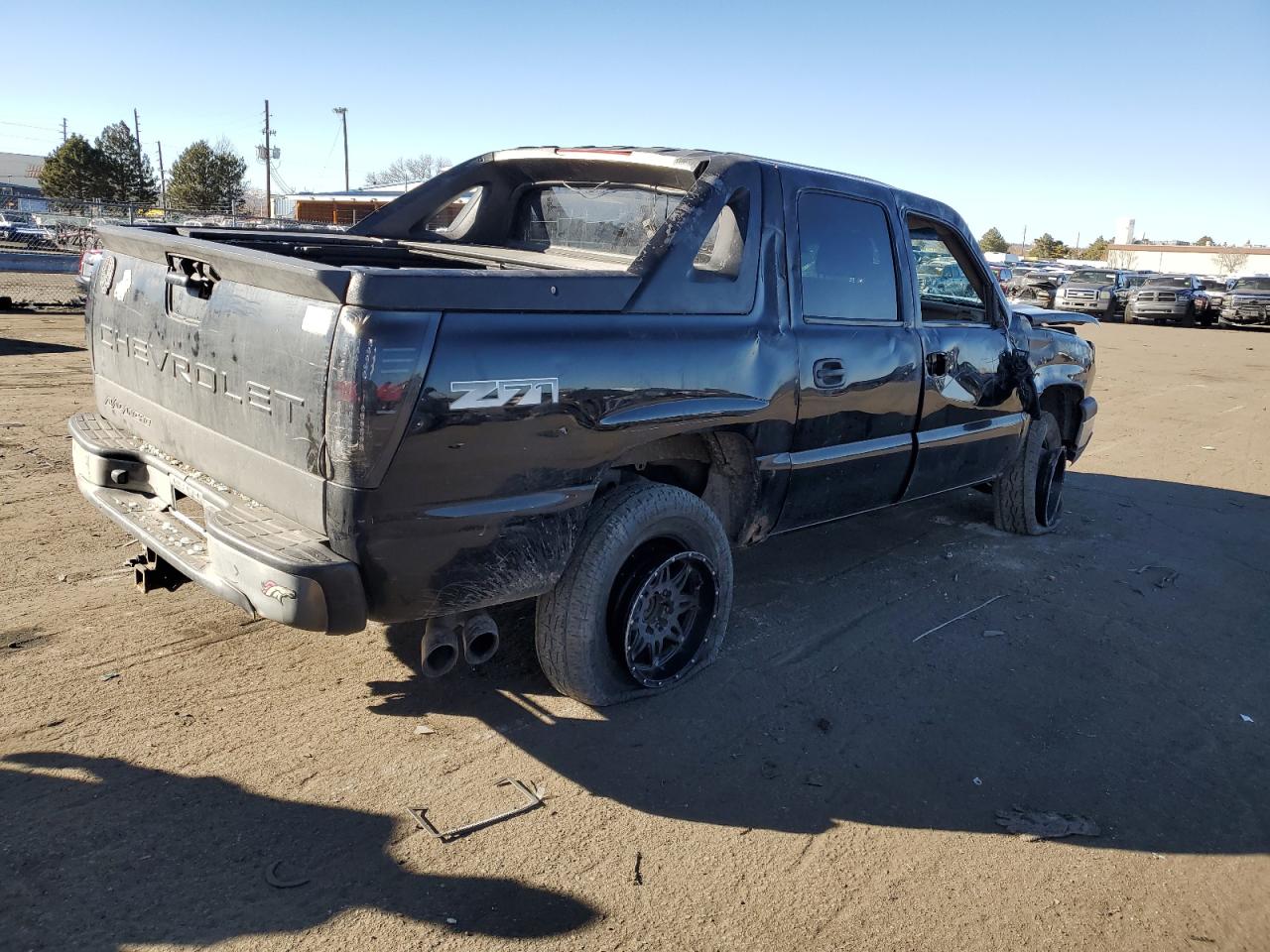 Photo 2 VIN: 3GNEK13T03G255590 - CHEVROLET AVALANCHE 