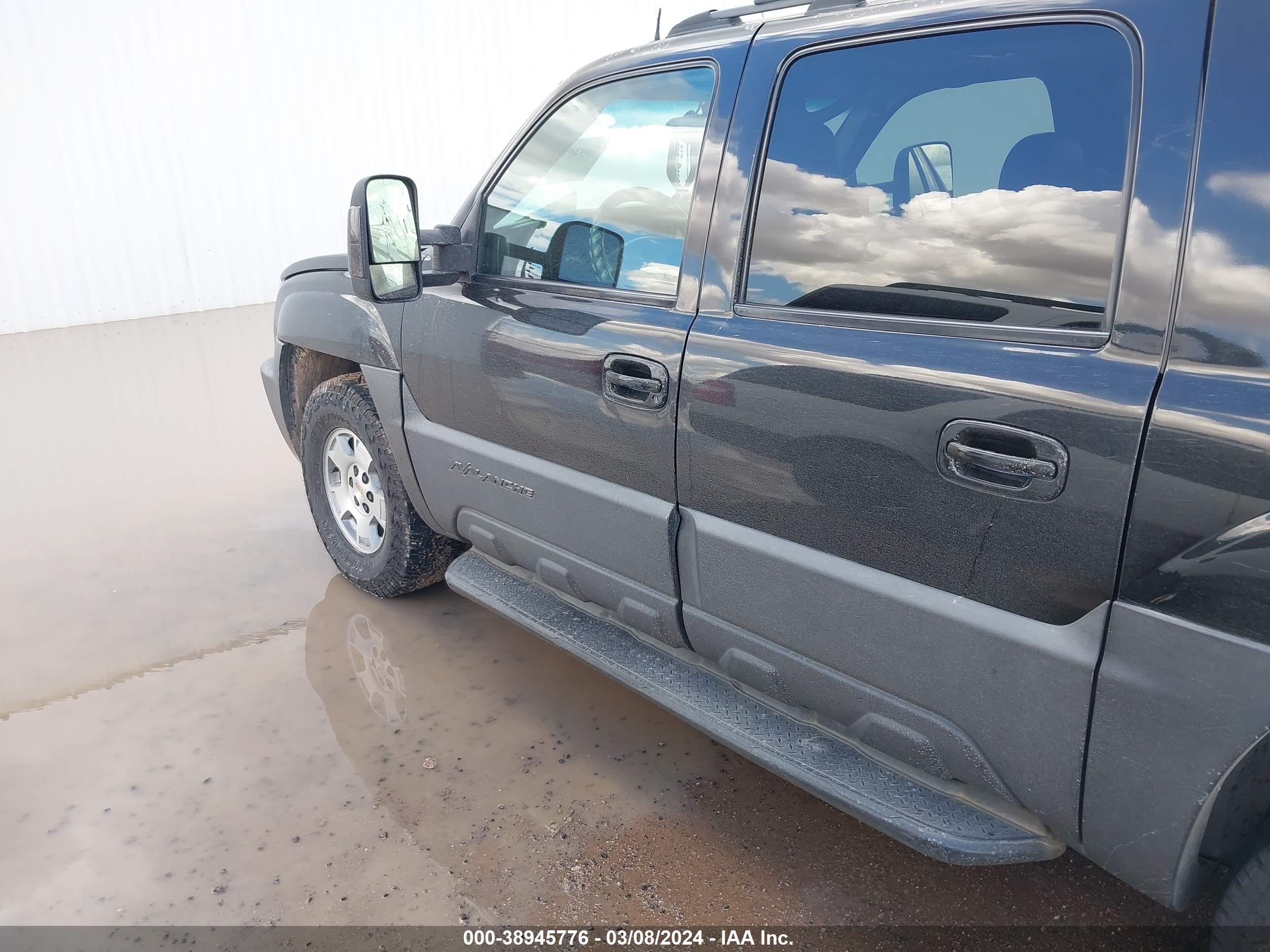 Photo 1 VIN: 3GNEK13T23G172761 - CHEVROLET AVALANCHE 