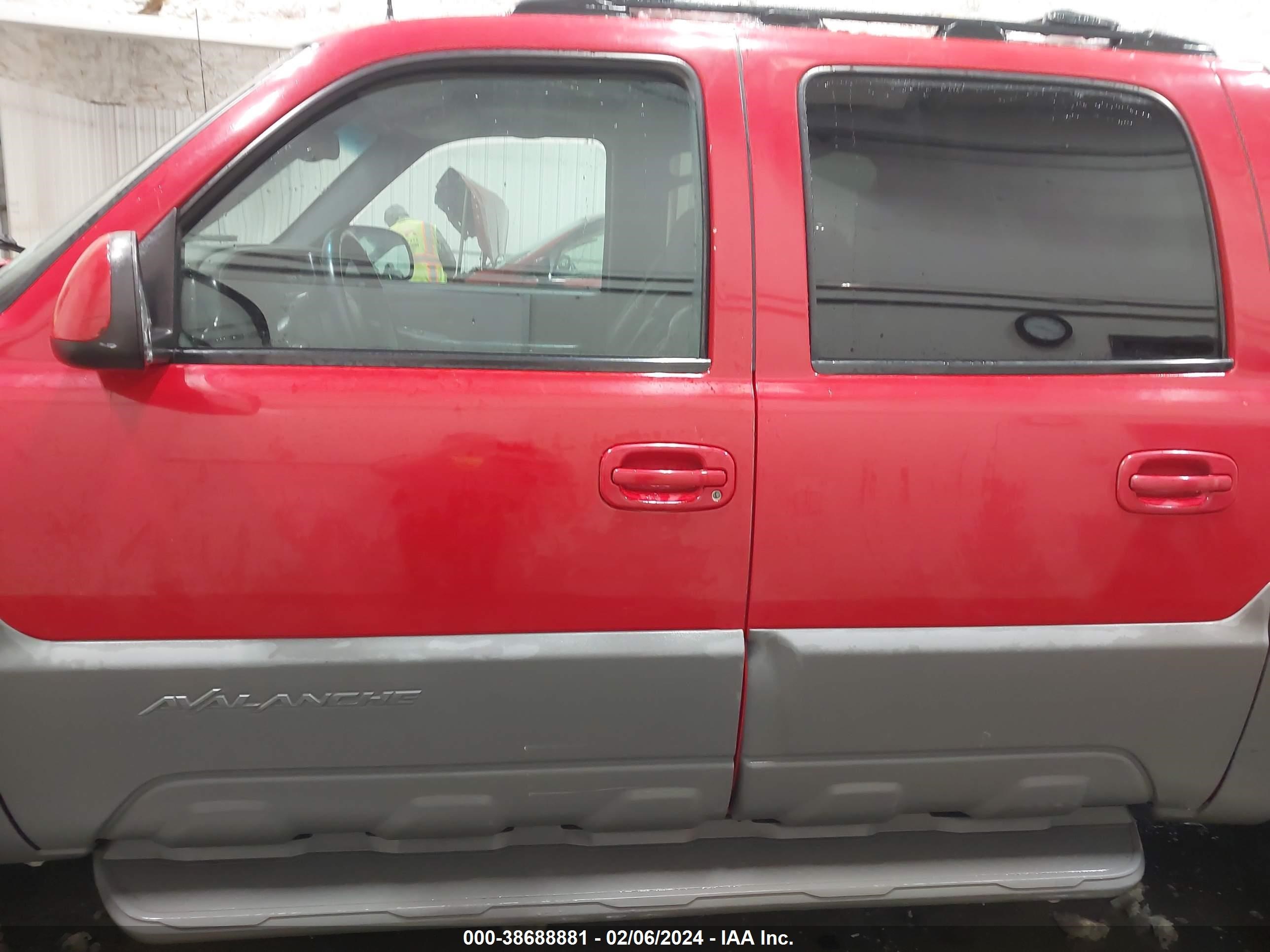 Photo 13 VIN: 3GNEK13T32G107660 - CHEVROLET AVALANCHE 