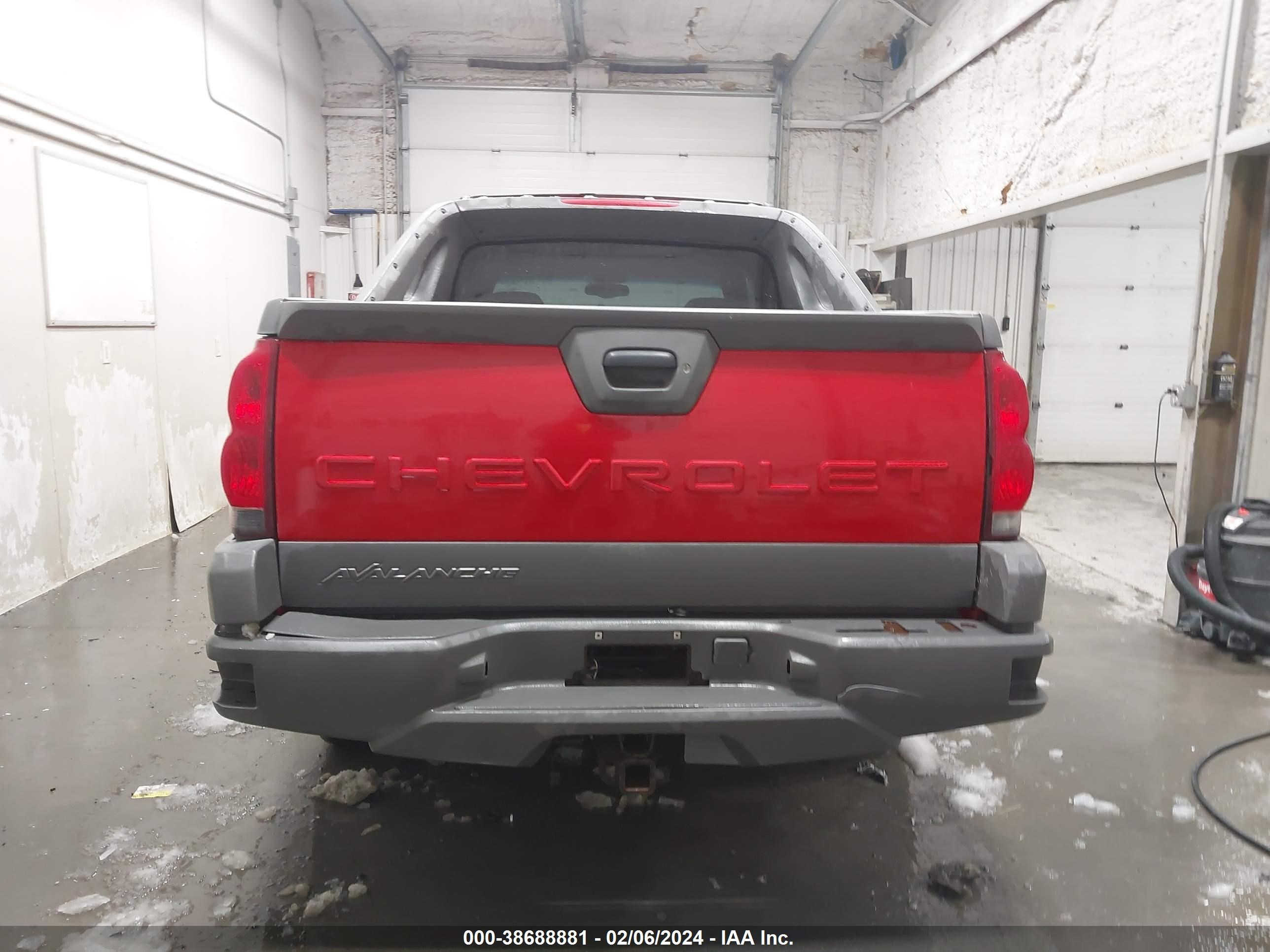 Photo 15 VIN: 3GNEK13T32G107660 - CHEVROLET AVALANCHE 