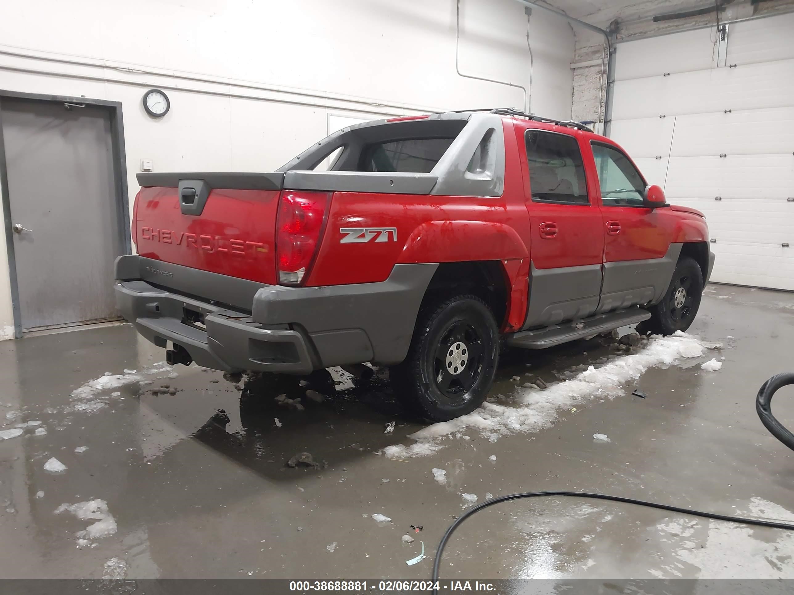 Photo 3 VIN: 3GNEK13T32G107660 - CHEVROLET AVALANCHE 