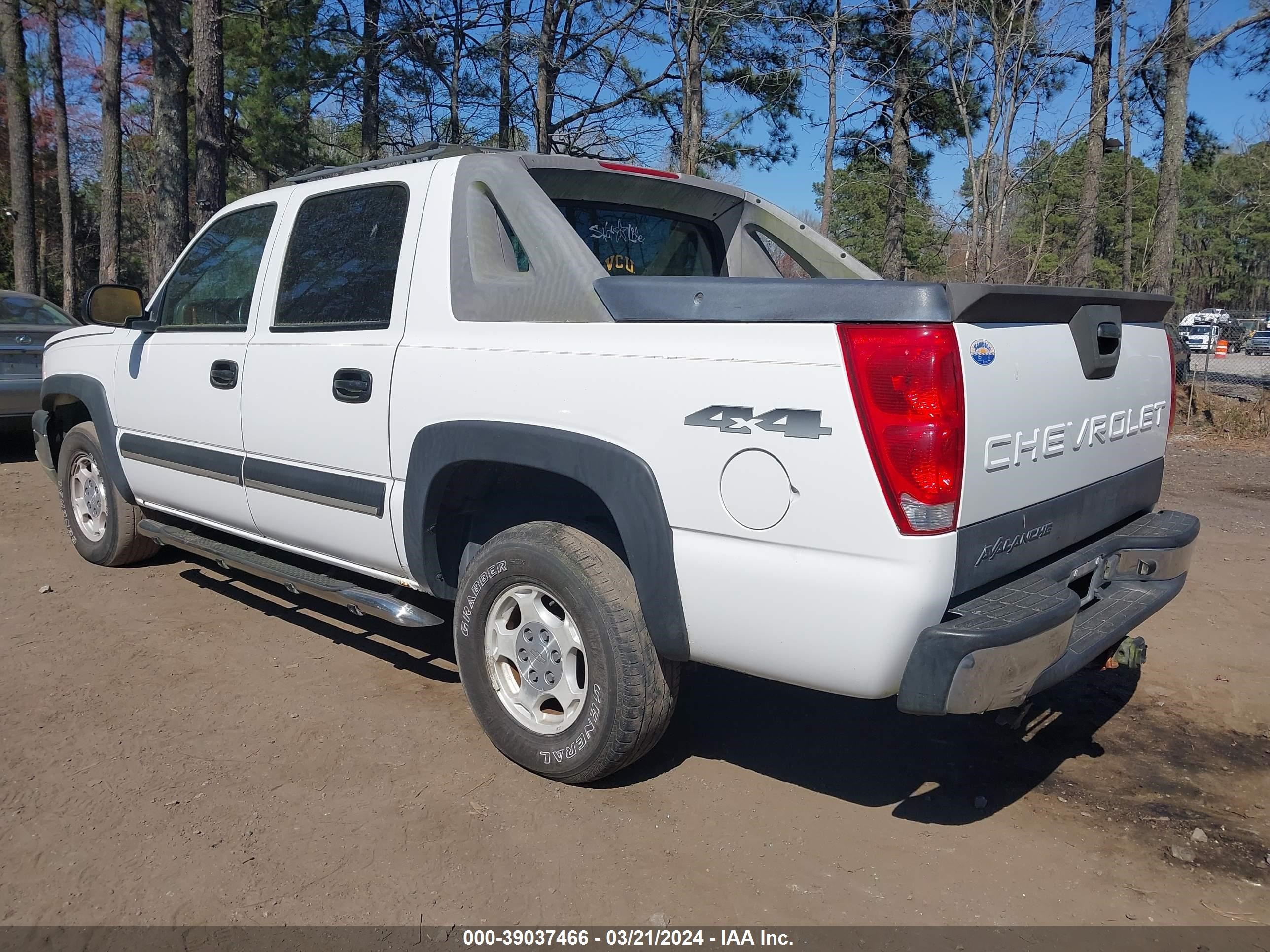 Photo 2 VIN: 3GNEK13T33G310792 - CHEVROLET AVALANCHE 