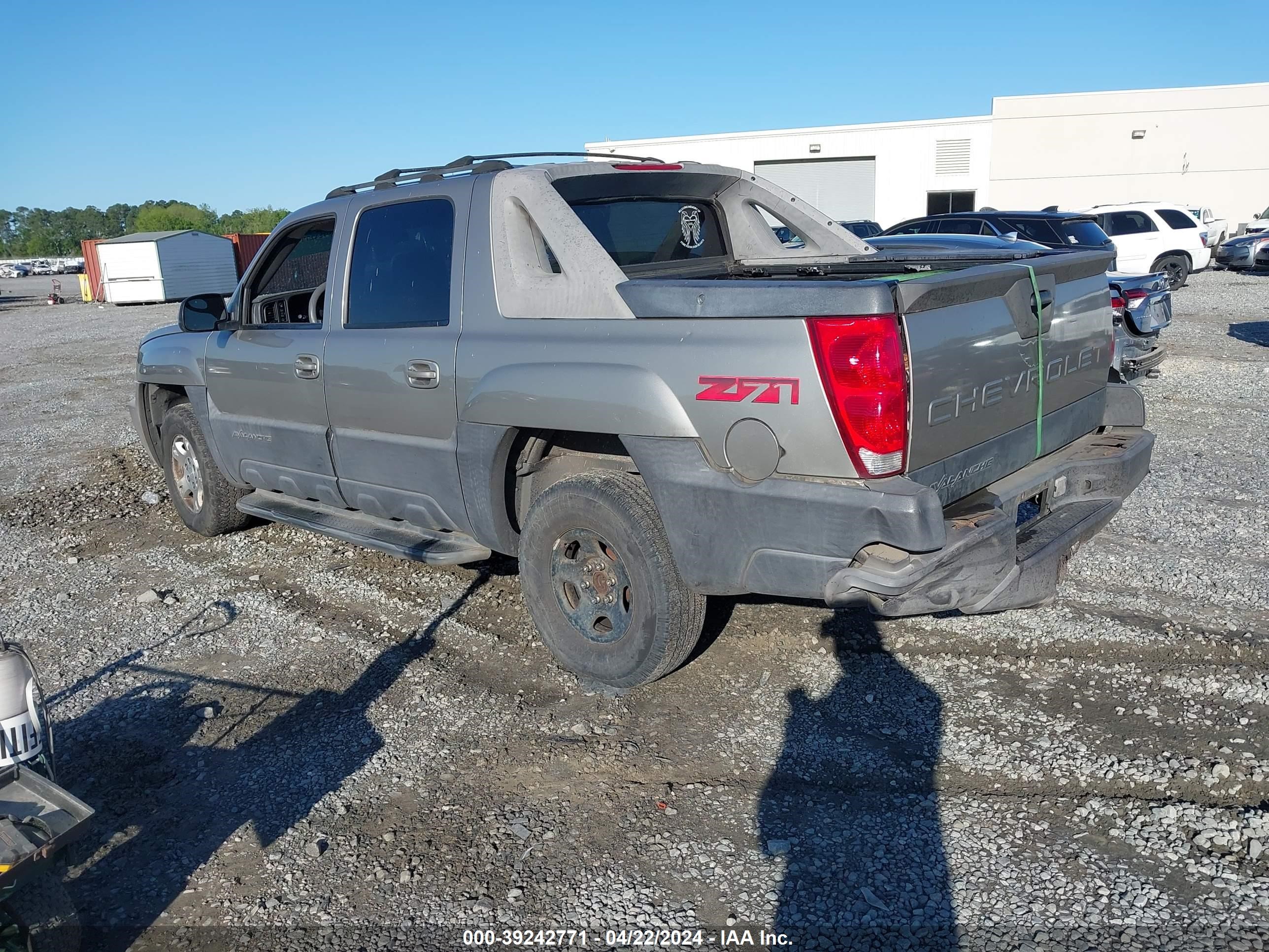 Photo 2 VIN: 3GNEK13T43G128695 - CHEVROLET AVALANCHE 