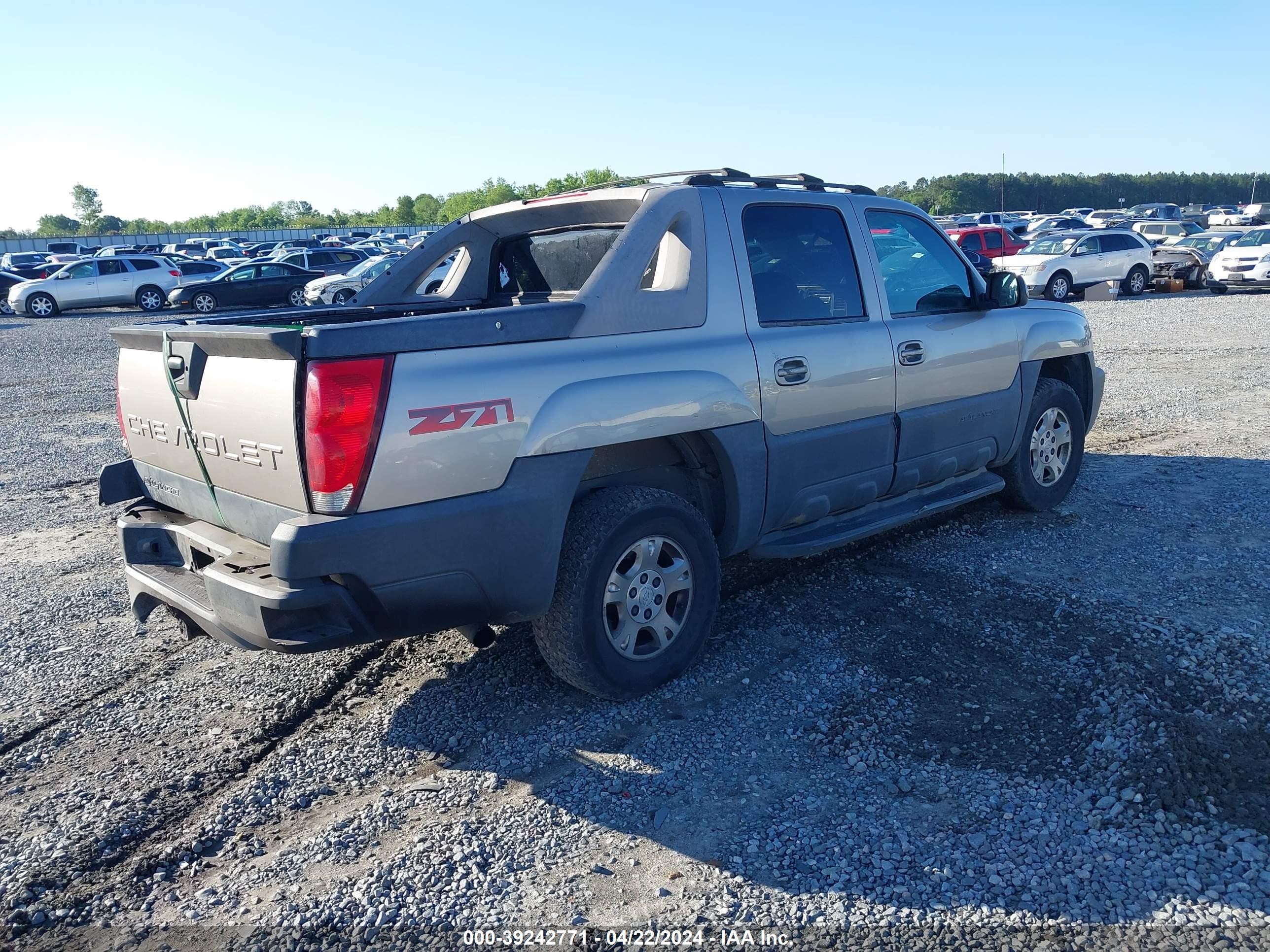 Photo 3 VIN: 3GNEK13T43G128695 - CHEVROLET AVALANCHE 