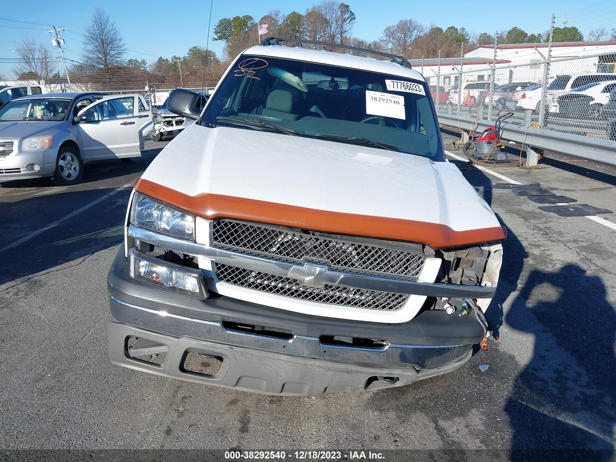 Photo 10 VIN: 3GNEK13T53G244231 - CHEVROLET AVALANCHE 