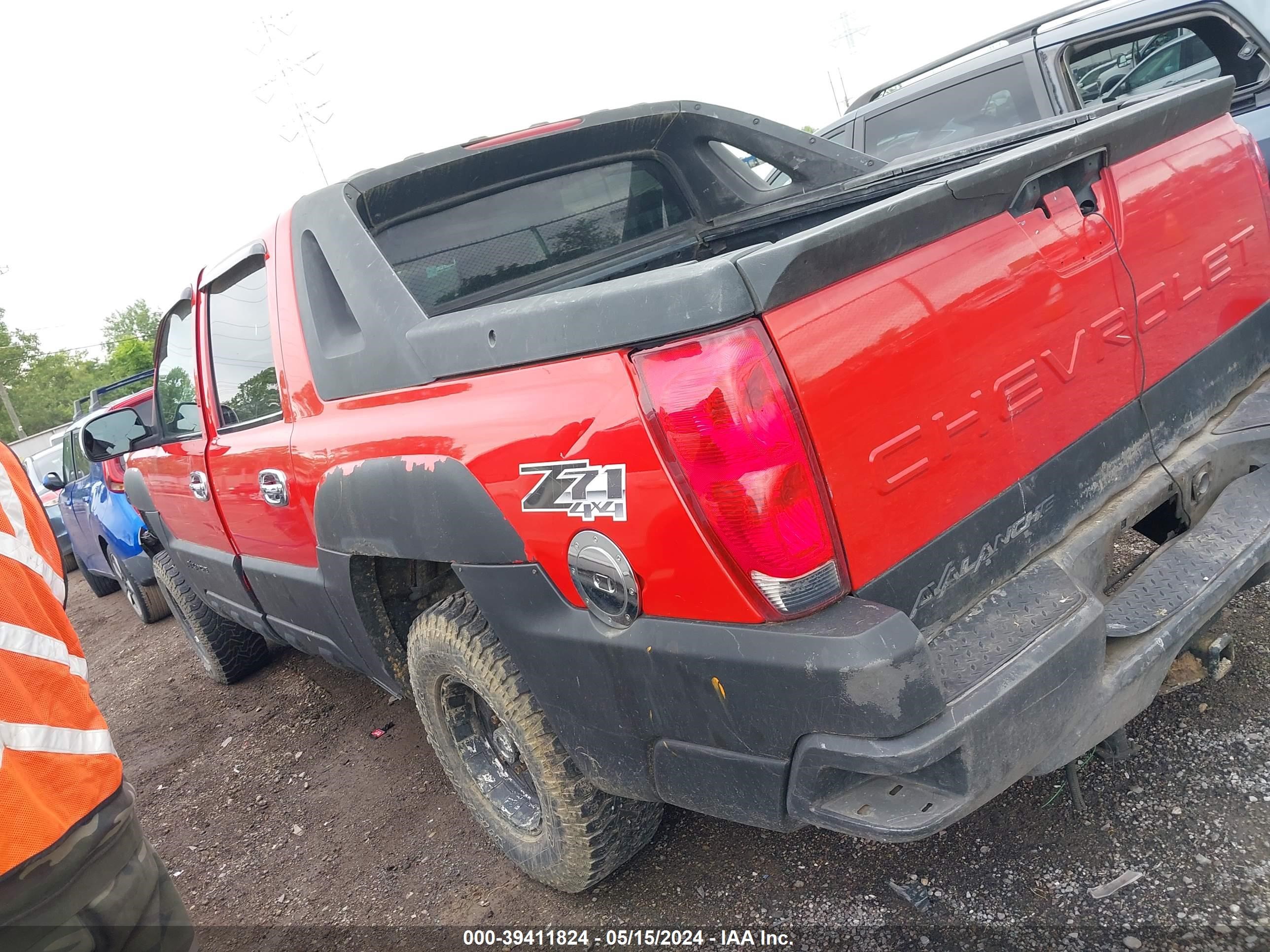 Photo 2 VIN: 3GNEK13T62G127305 - CHEVROLET AVALANCHE 