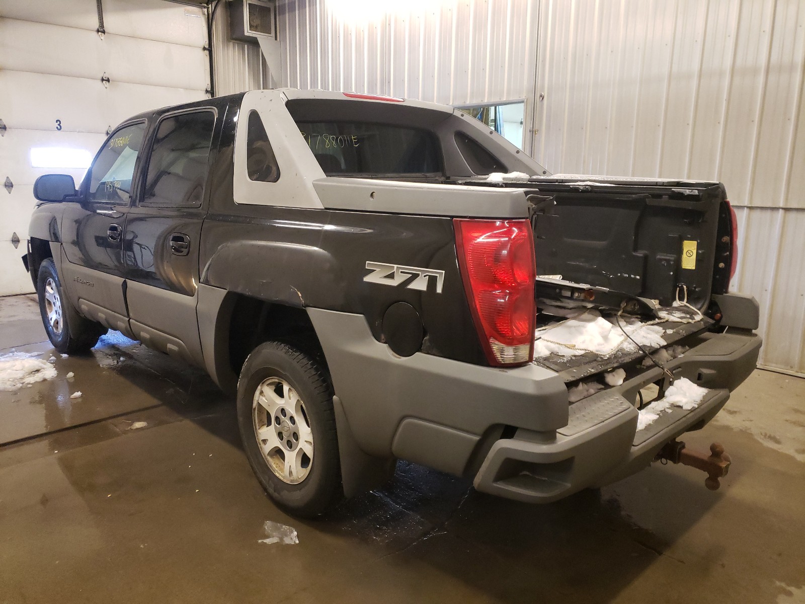 Photo 2 VIN: 3GNEK13T72G272272 - CHEVROLET AVALANCHE 