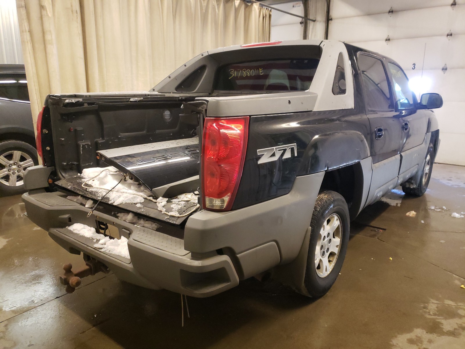 Photo 3 VIN: 3GNEK13T72G272272 - CHEVROLET AVALANCHE 