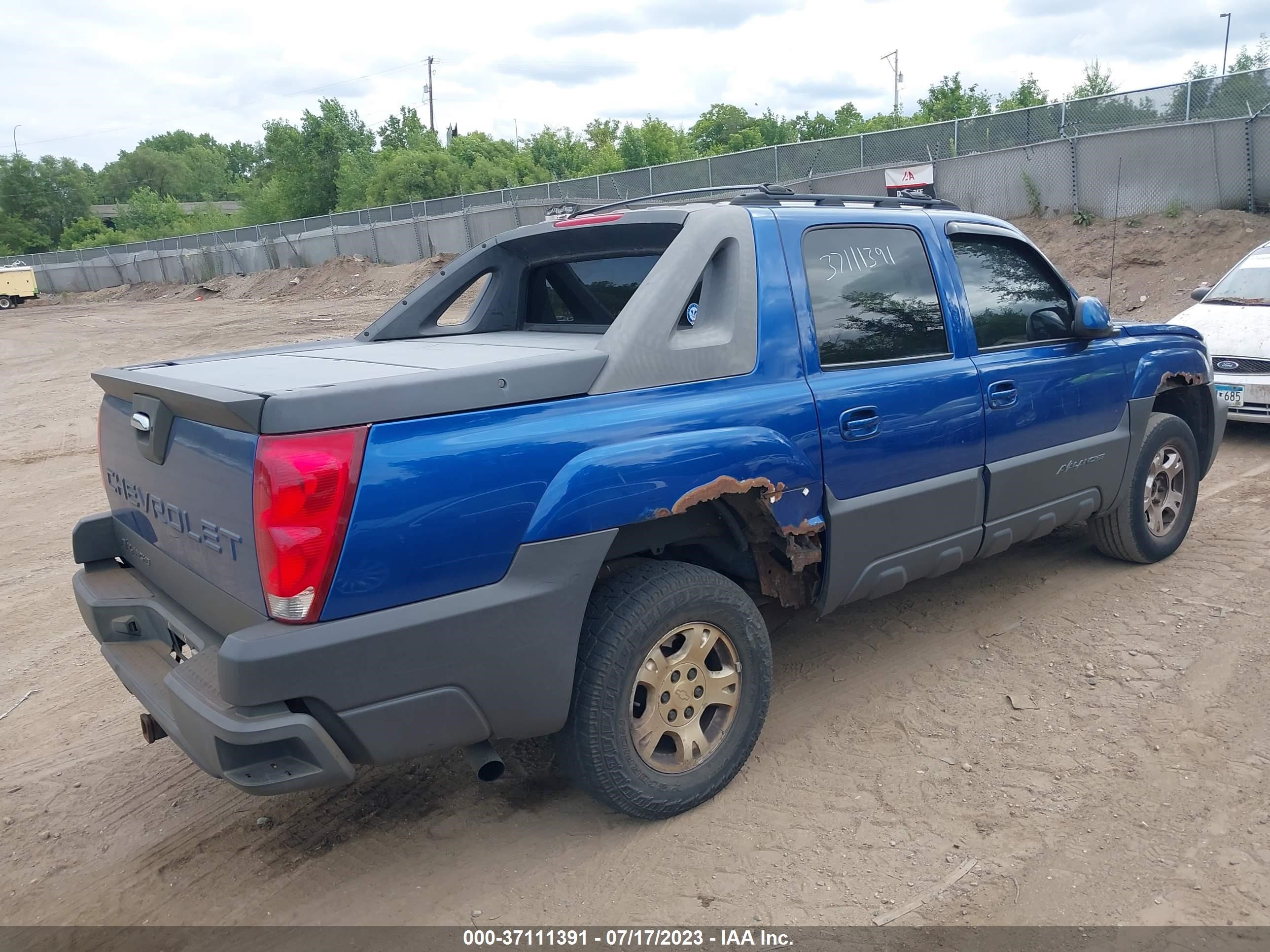 Photo 4 VIN: 3GNEK13T83G187815 - CHEVROLET AVALANCHE 